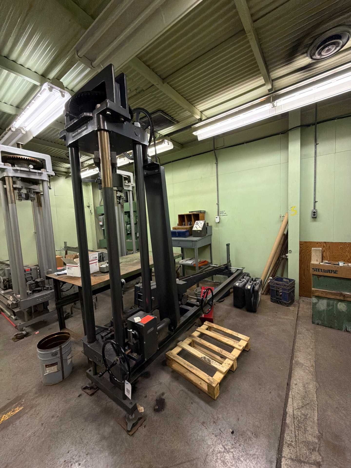 AVERY-DENISON TENSILE STRESS RELAXATION TESTER - MATERIAL TESTING