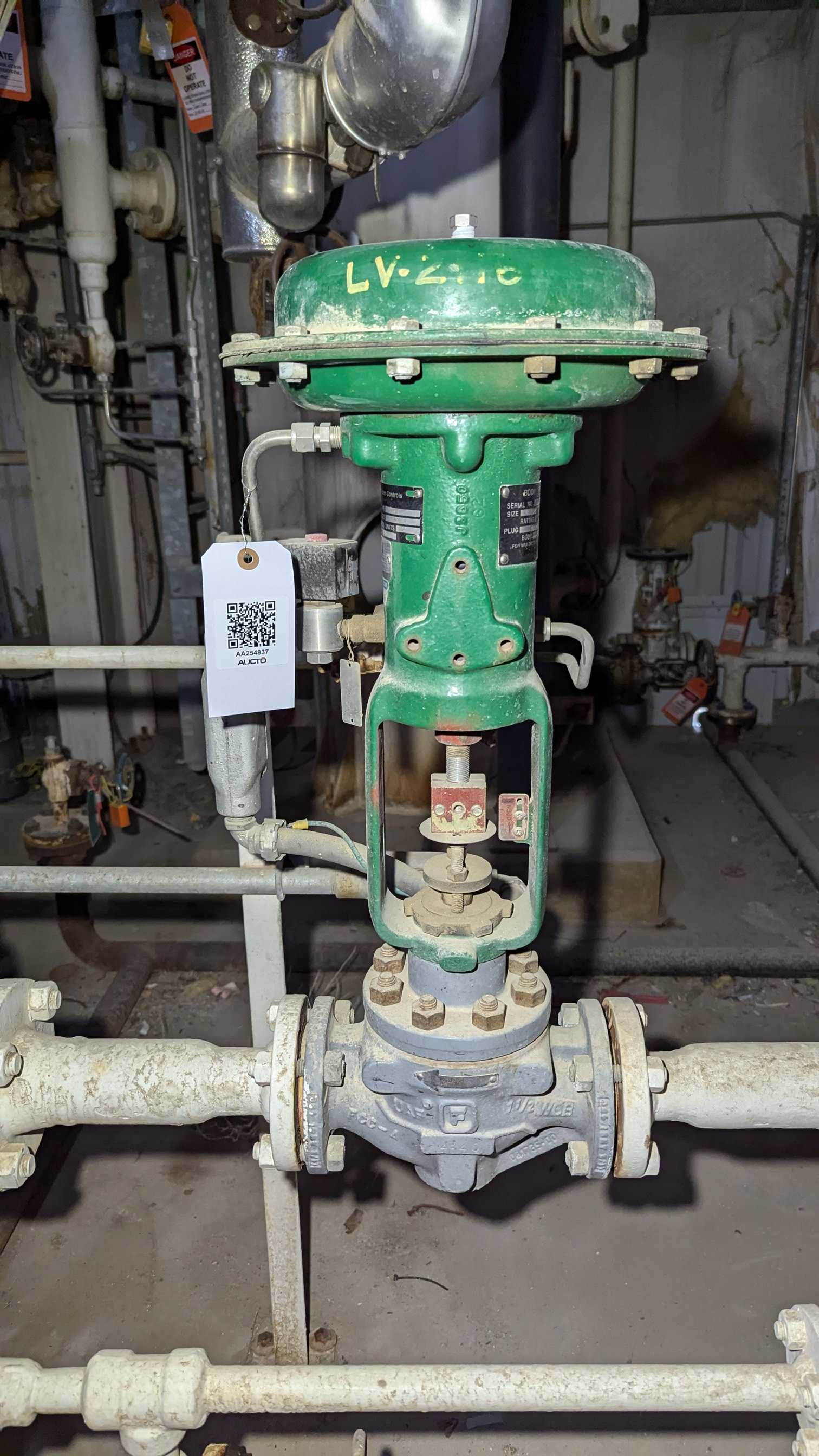 FISHER ET CONTROL VALVE & 667 ACTUATOR ASSEMBLY - VALVE & ACTUATOR ASSEMBLY