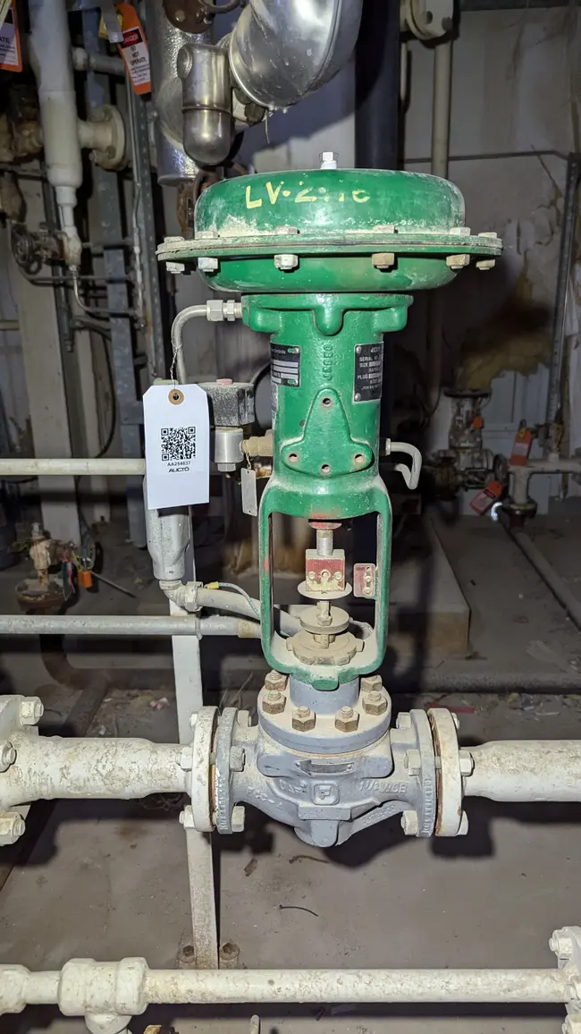 FISHER ET CONTROL VALVE & 667 ACTUATOR ASSEMBLY - undefined