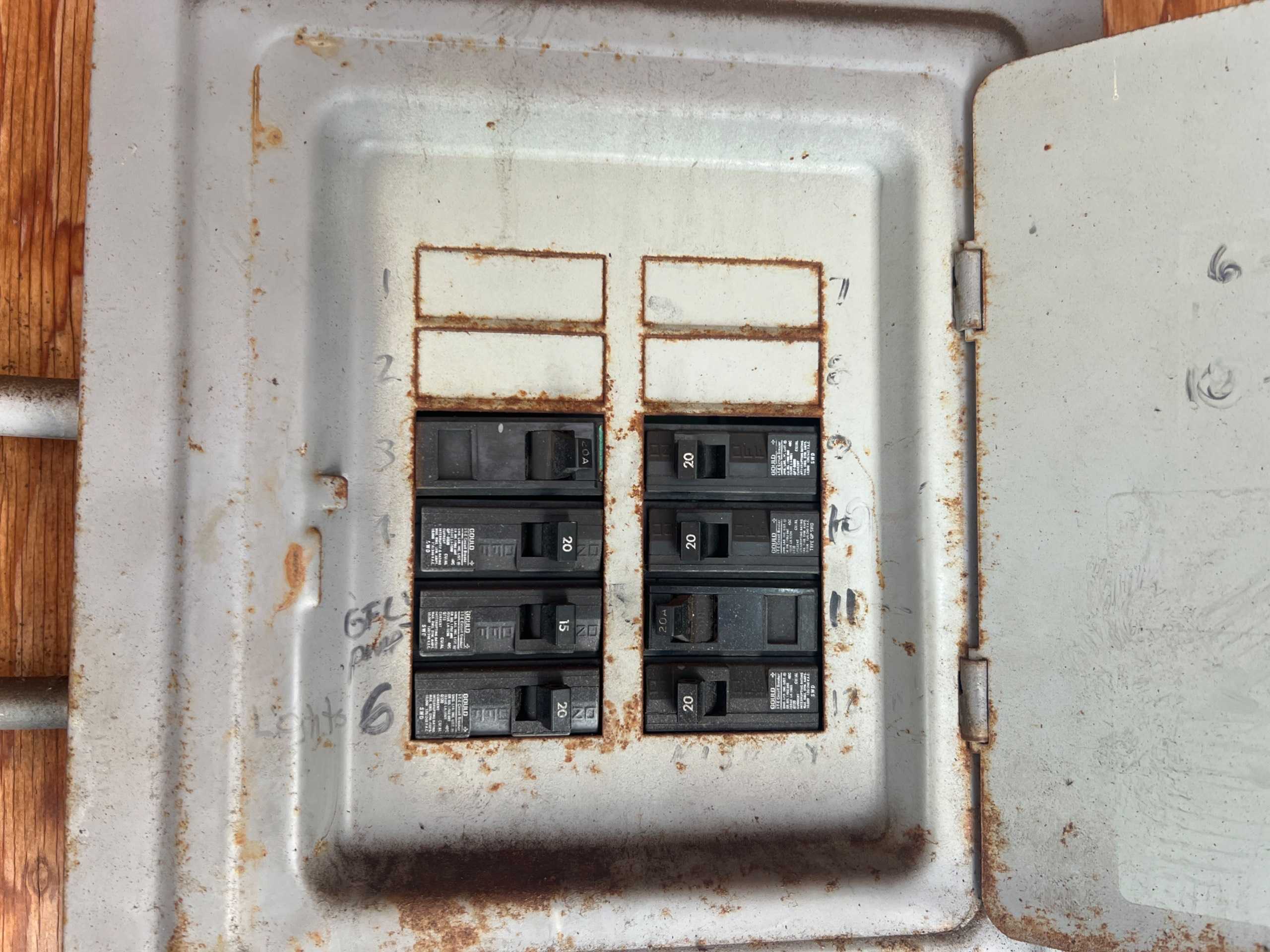 BULK QTY OF SAFETY SWITCHES - SAFETY SWITCH