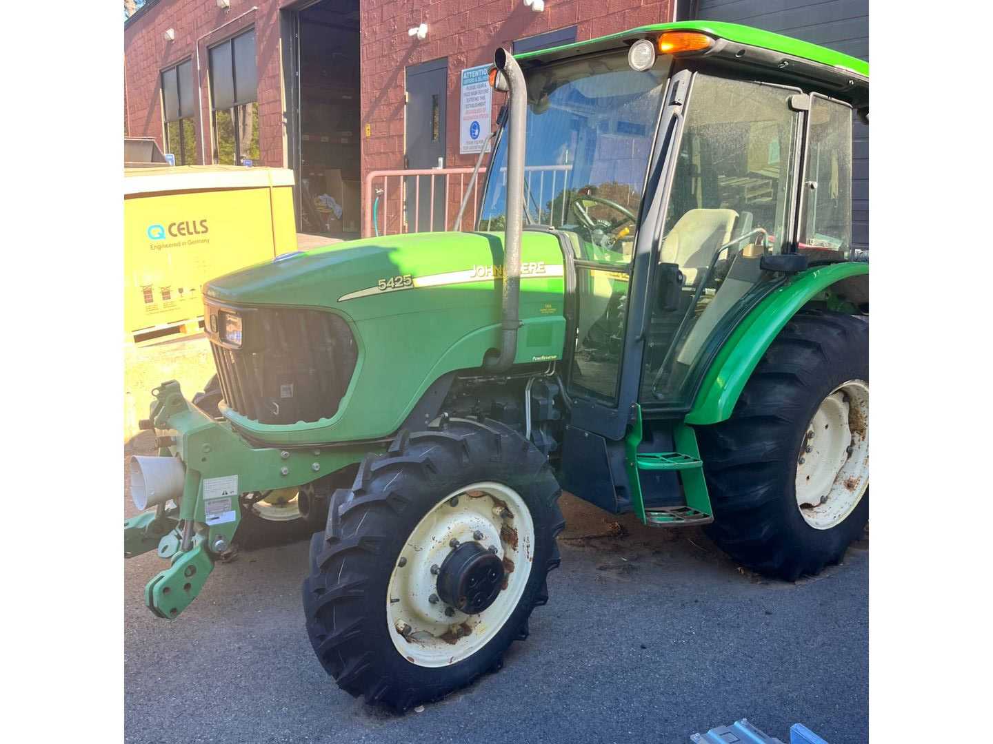 2006 JOHN DEERE 5425 TRACTOR - MOBILE EQUIPMENT