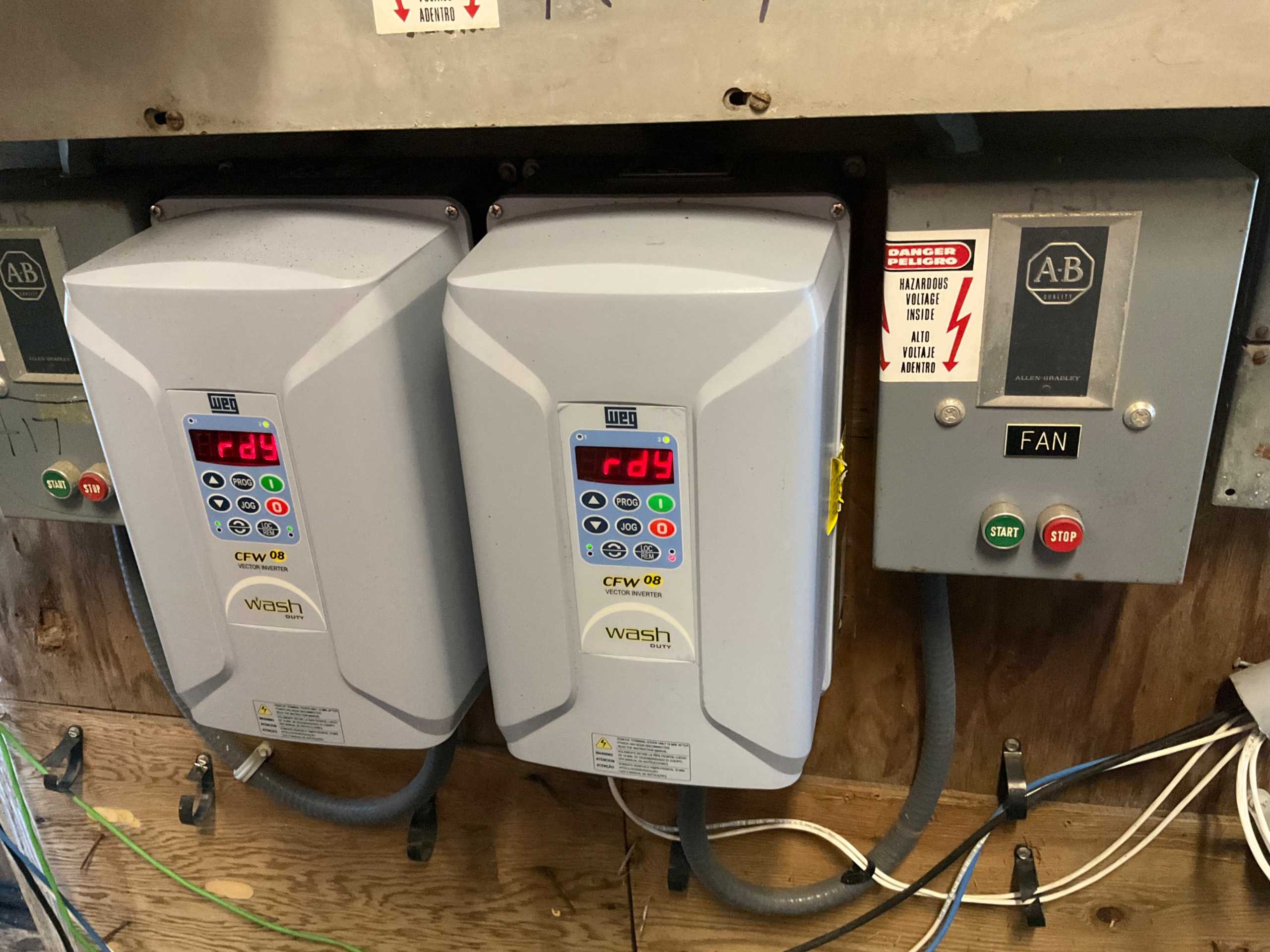 BULK QTY OF AUTOMATION & CONTROLS - AUTOMATION & CONTROLS