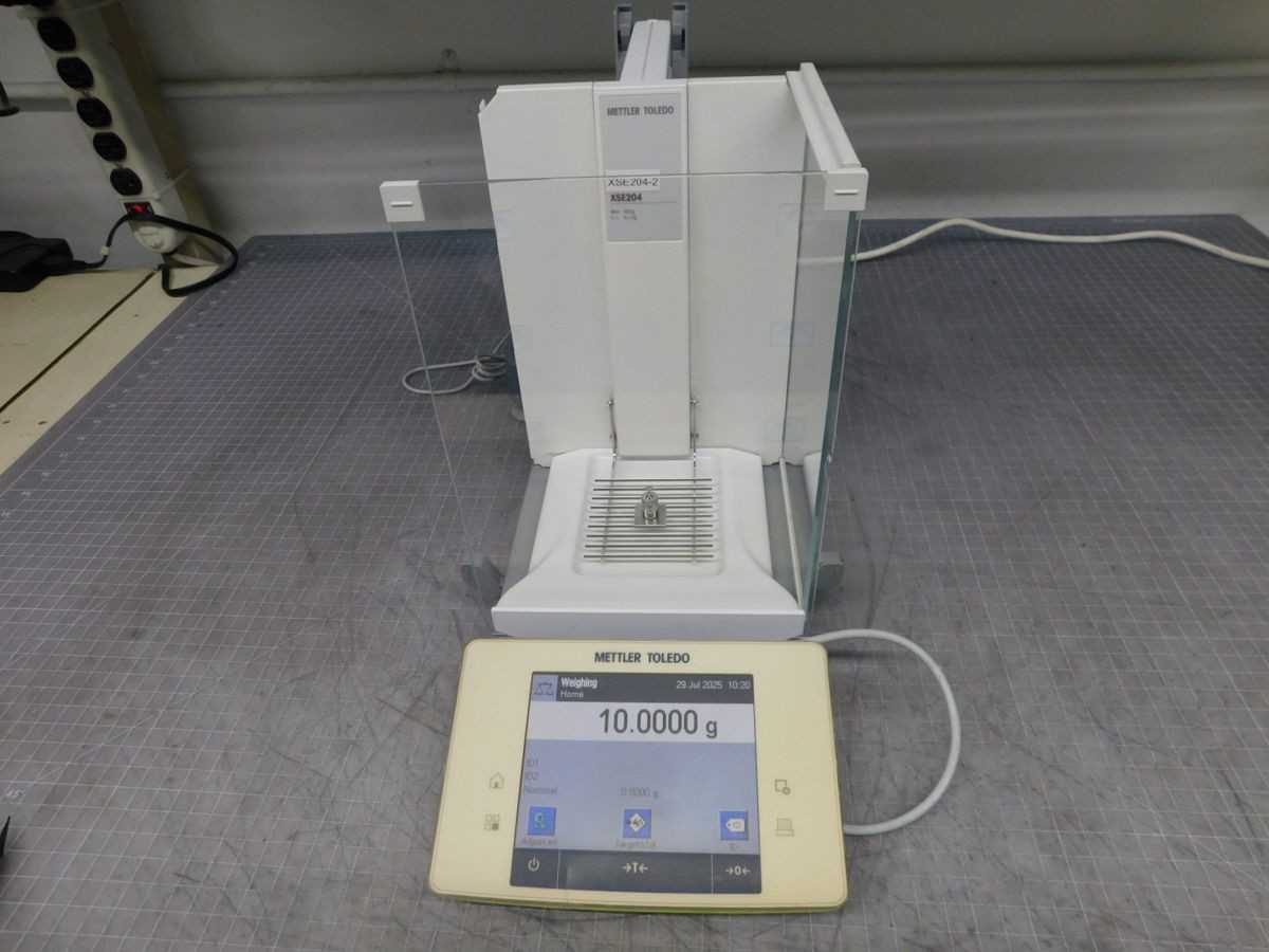METTLER TOLEDO XSE204 PRECISION SCALES, 220 G CAPACITY, 0.1 MG READABILITY - LAB & SCIENTIFIC