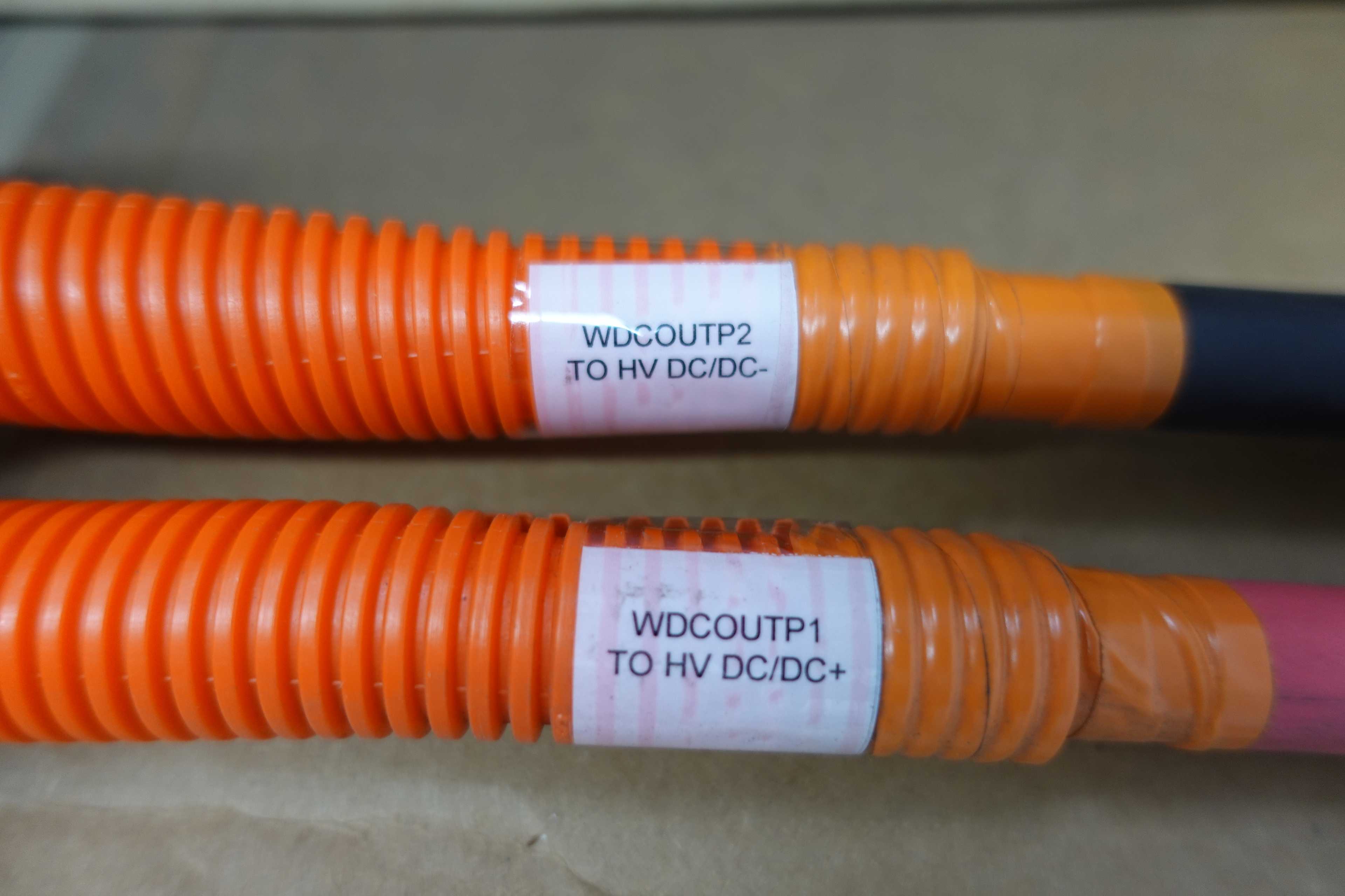 SKU 1762845 - PALLET OF AMPHENOL HVPT2A35 HEAVY DUTY POWER CONNECTORS, NEW IN BOX - ELECTRICAL COMPONENTS