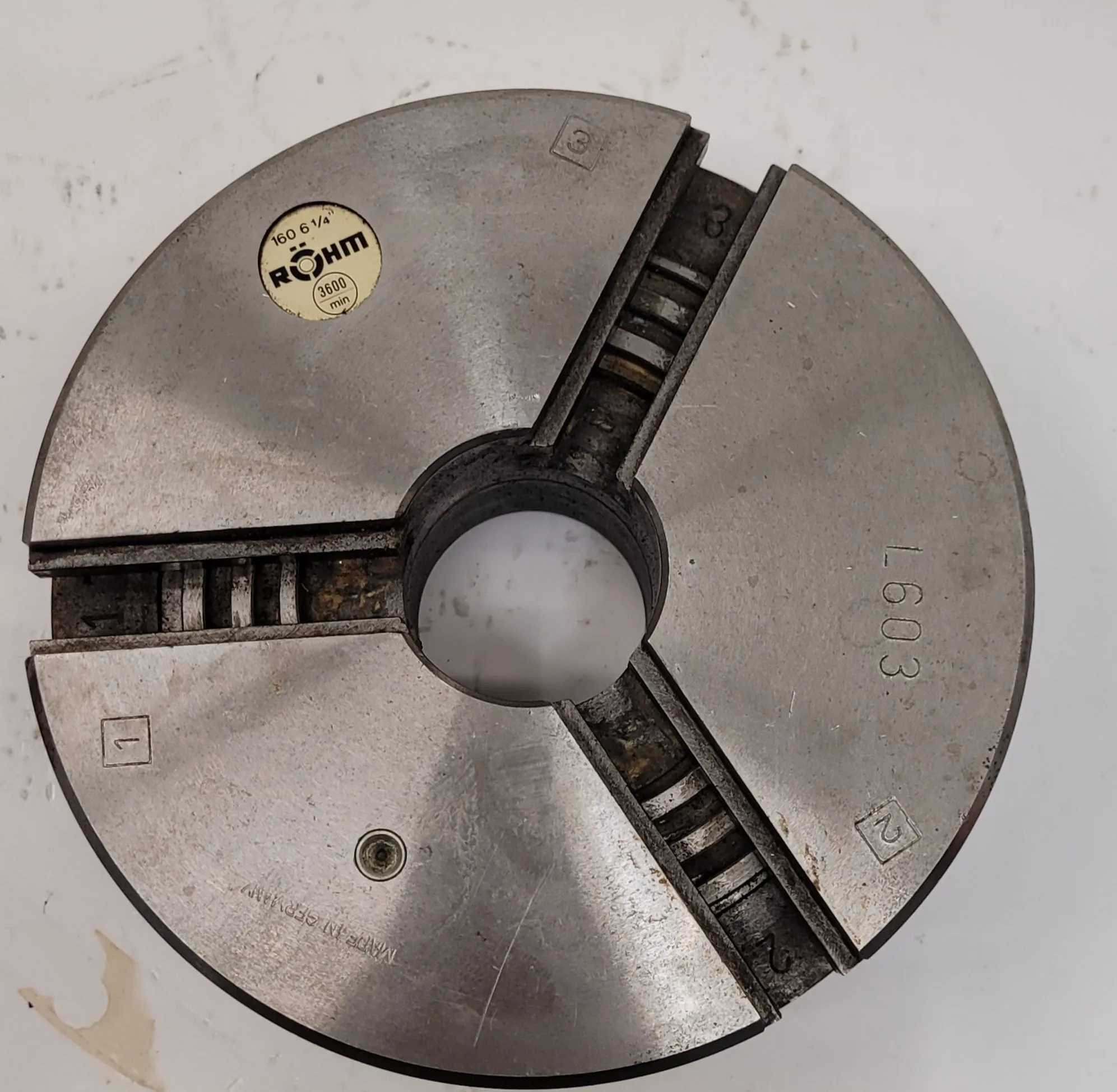 ROHM 3 JAW CHUCK, MODEL 160, 6.25" DIA, 1.5" CENTER HOLE ID, 2.5" HEIGHT, 3600 MIN RPM - MACHINE TOOLING