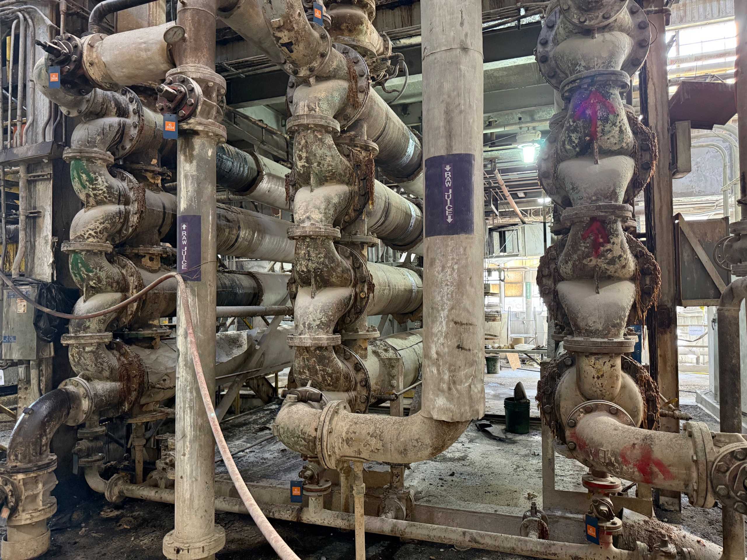 BULK QTY OF SHELL & TUBE HEAT EXCHANGERS - SHELL & TUBE HEAT EXCHANGER