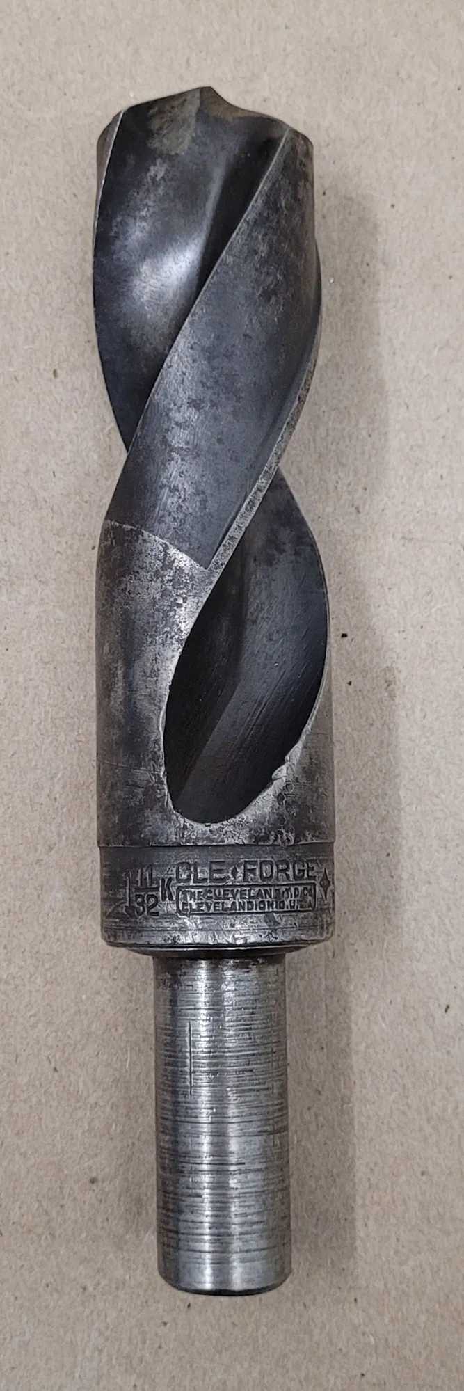 CLE-FORGE 1-11/32" HSS TWIST DRILL, STRAIGHT SHANK, 6-3/4" OAL, 4-1/4" FLUTE - MACHINE TOOLING