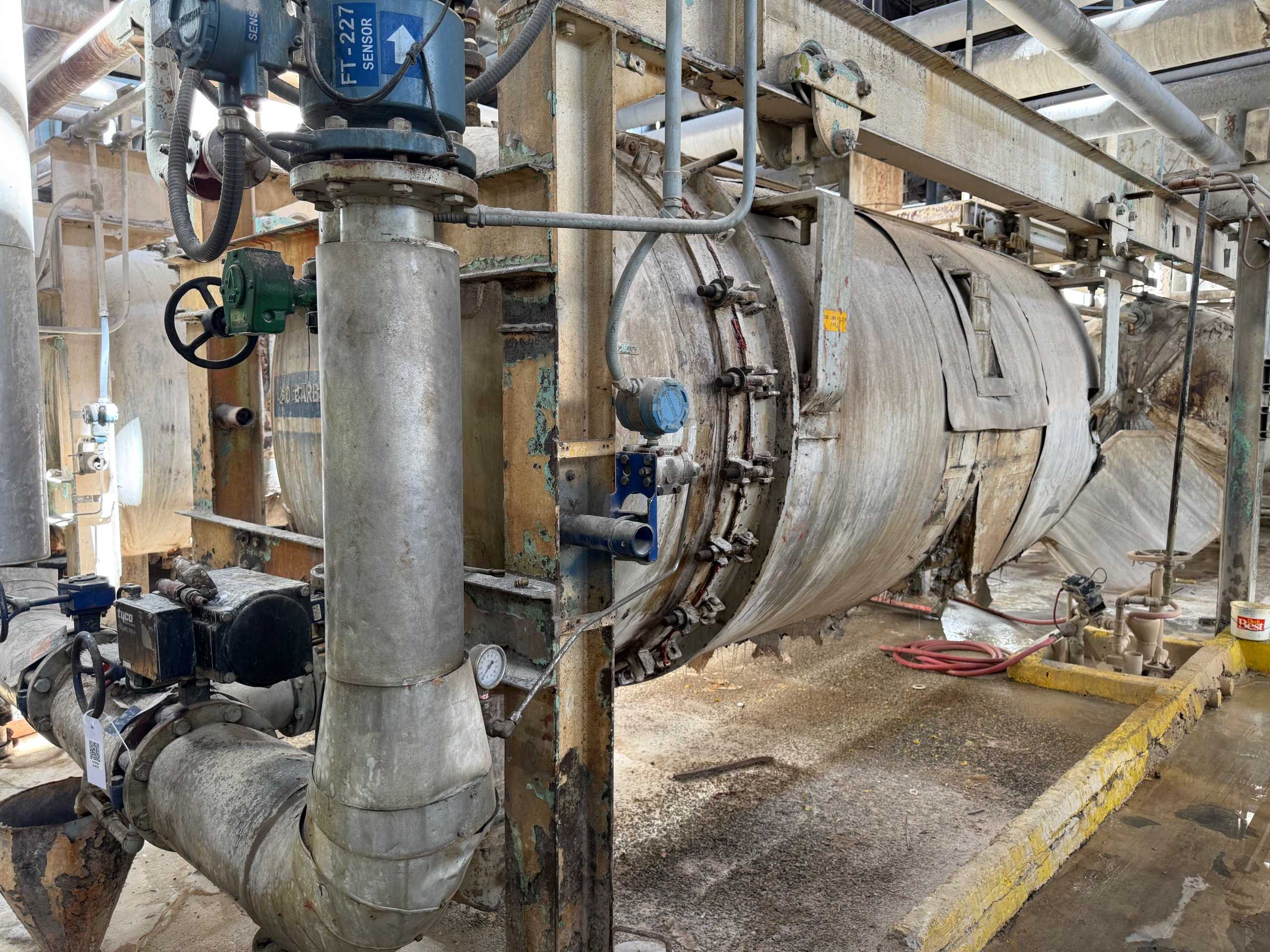 LIQUID FILTER TANK - FILTRATION EQUIPMENT