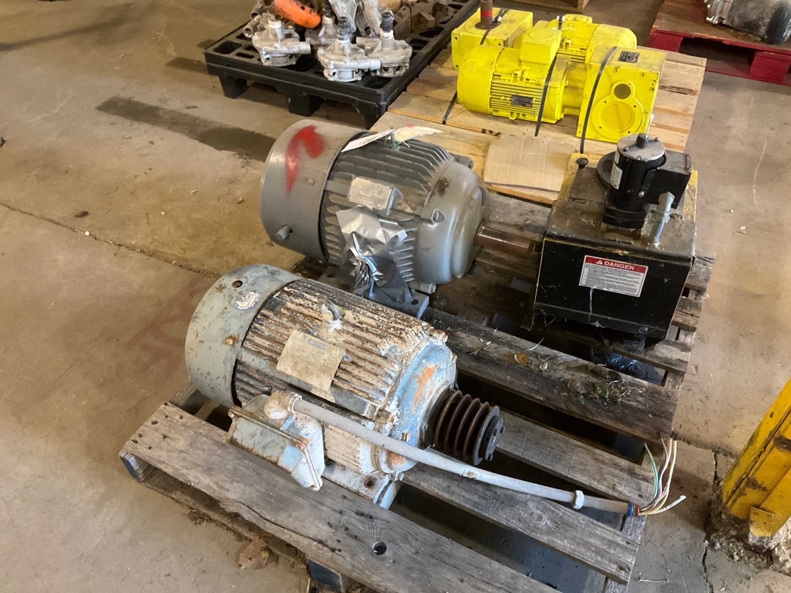 QTY 2: ELECTRIC MOTOR - ELECTRIC MOTORS