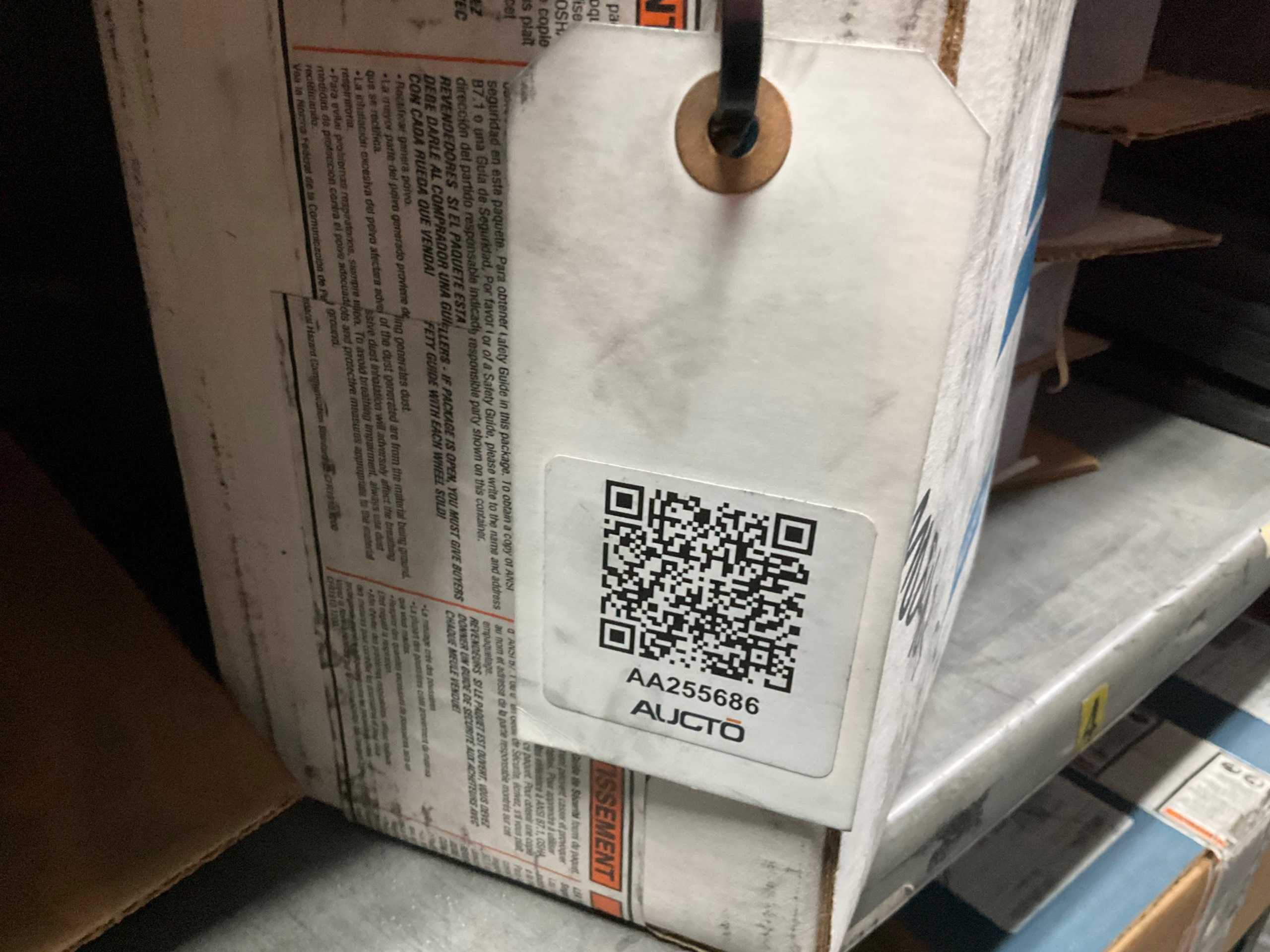 BULK QTY OF GRINDING WHEELS & ABRASIVES - GRINDING WHEELS