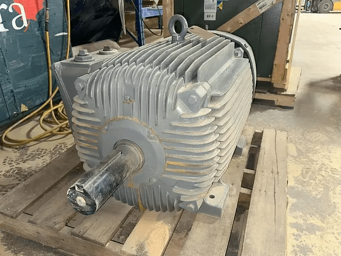 2007 WEG ELECTRIC MOTOR, 200 HP, 575V, 1780 RPM, FRAME 447T - AC MOTOR