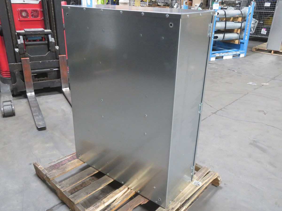 AMP WECT6-3L6 LOAD CENTER, 600V VOLT, 600A AMP, 1PH 3W, NEMA 1/3R ENCL, 85,000A SCC - ELECTRICAL ENCLOSURES