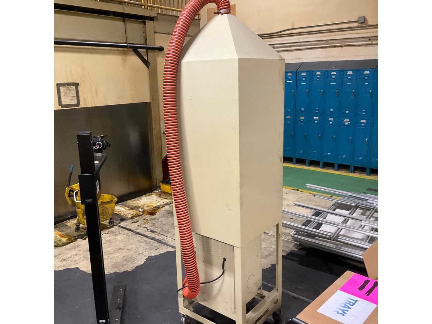 SHOWA DENKI DUSTRESA DUST COLLECTOR - DUST COLLECTOR