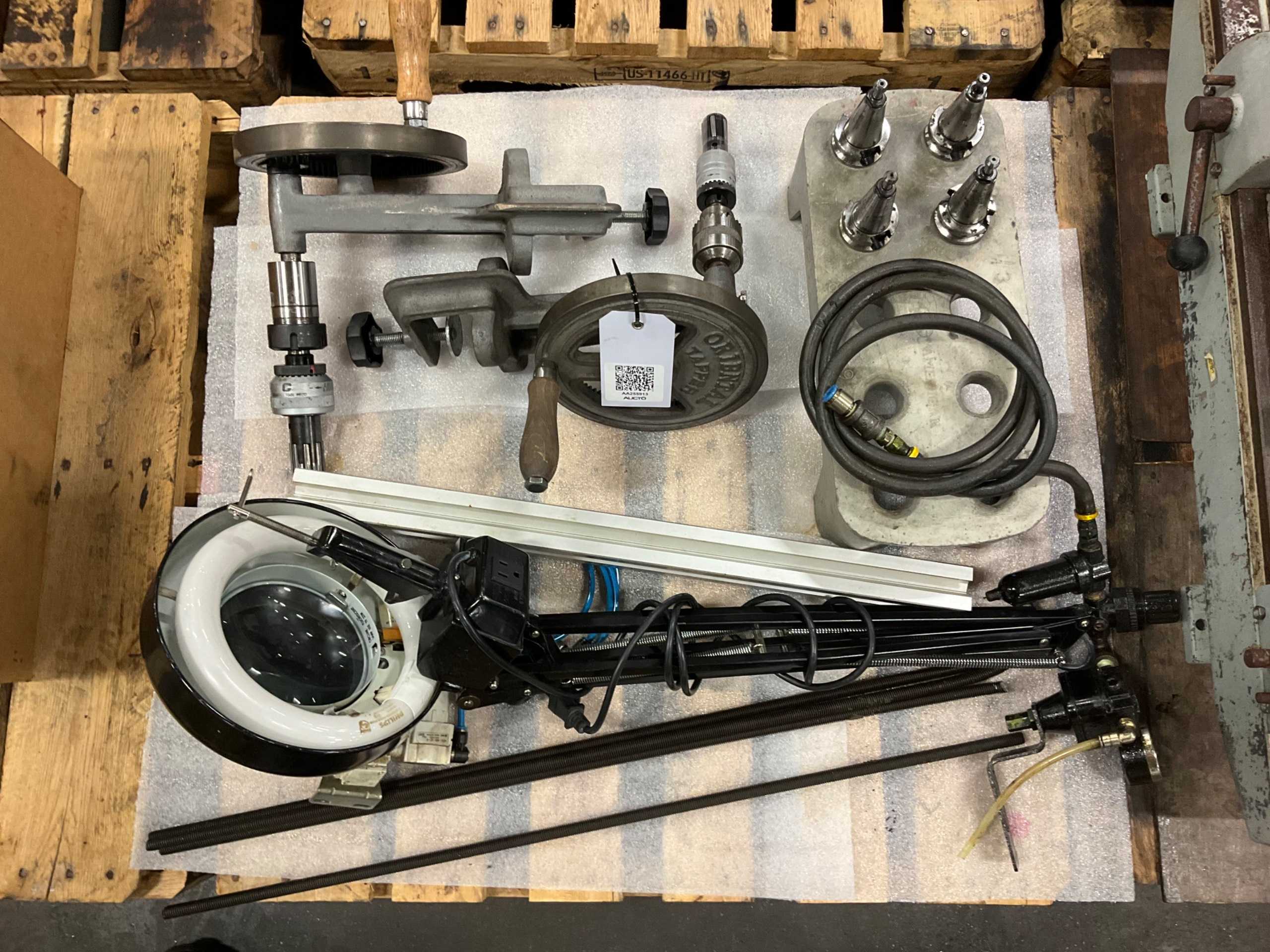 BULK QTY OF INDUSTRIAL PARTS BULK QTY OF INDUSTRIAL PARTS