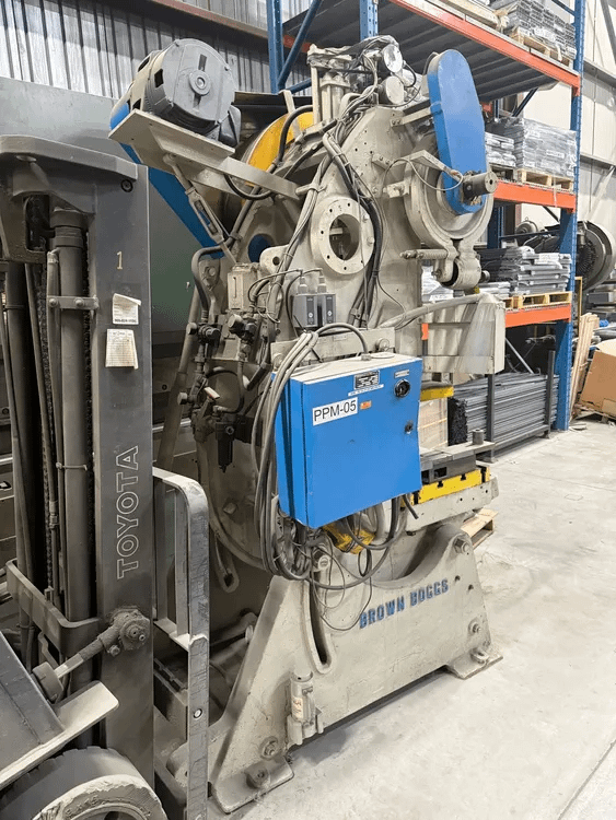 BROWN & BOGGS 17½ LJA STAMPING PRESS, 60 TON - MECHANICAL PRESSES