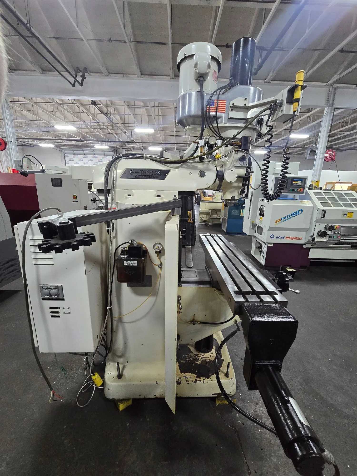 1978 BRIDGEPORT EZ TRAK SX VERTICAL MILL 9X48" TBL 2HP 33.5"X 12"Y 60-4200 RPM R8 - VERTICAL MILLING MACHINES