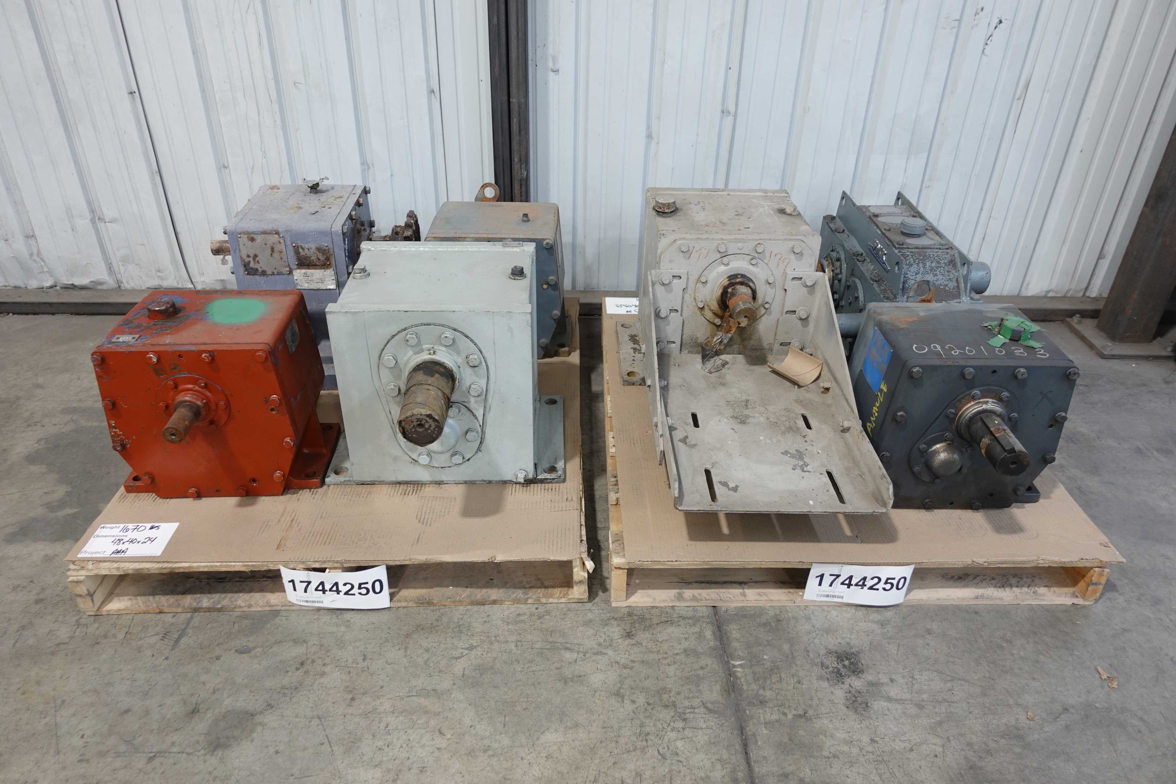 SKU 1744250 - 2 PALLETS OF ASSORTED FALK GEAR REDUCERS - GEAR REDUCERS