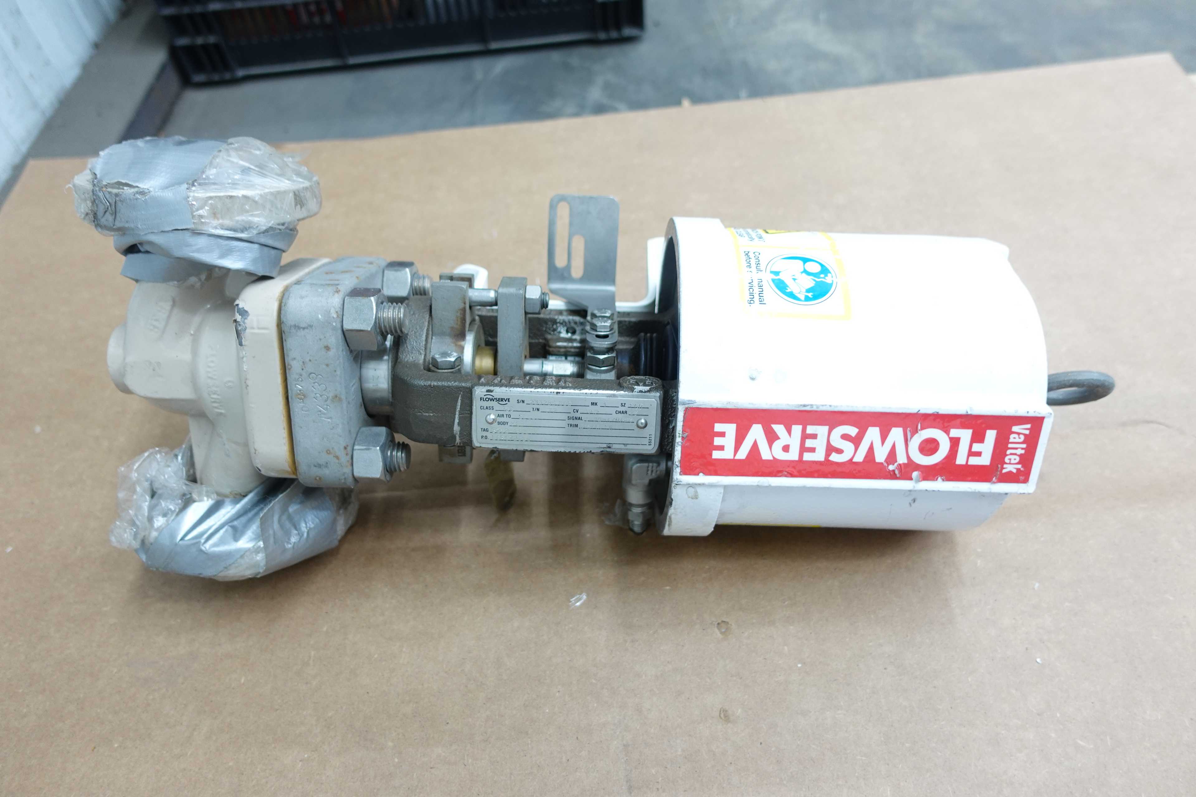SKU 1079614 - LOT OF 2 FLOWSERVE MK1 VALTEK PNEUMATIC ACTUATOR GLOBE VALVES - GLOBE VALVE