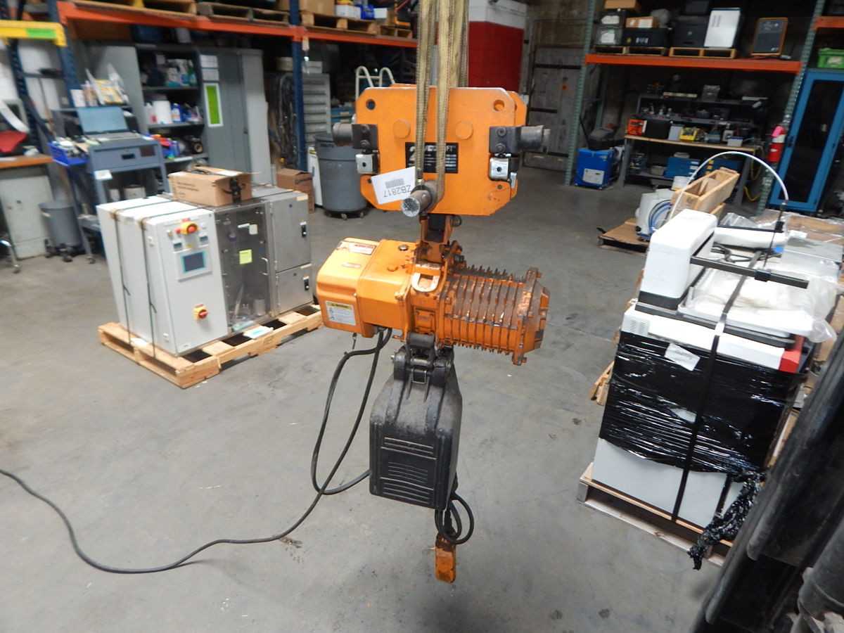 ACCOLIFT M6926 LIFTS, 2 TON LIFT CAP, 16 FPM LIFT SPEED, 2 HP MOTOR, H4 DUTY - ELECTRIC HOISTS