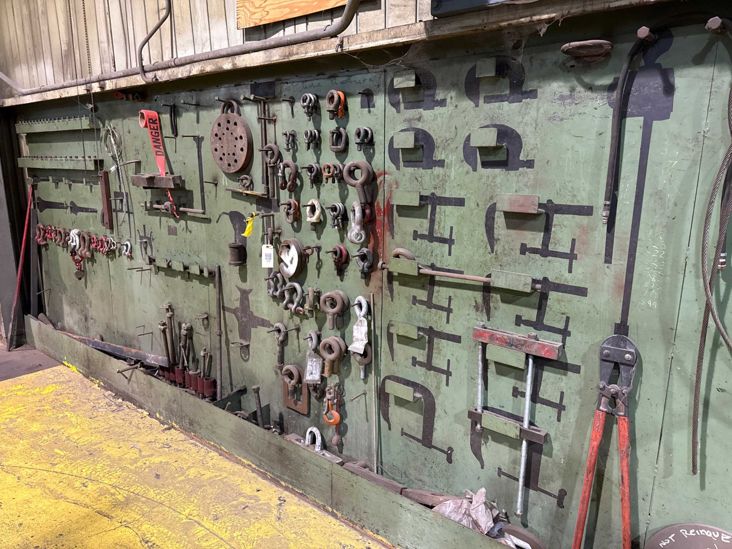 Bulk QTY of Rigging Tools - TOOLS