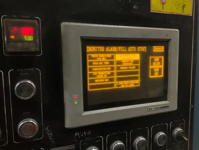 KOHTAKI 800 TON COMPACTING PRESS - undefined