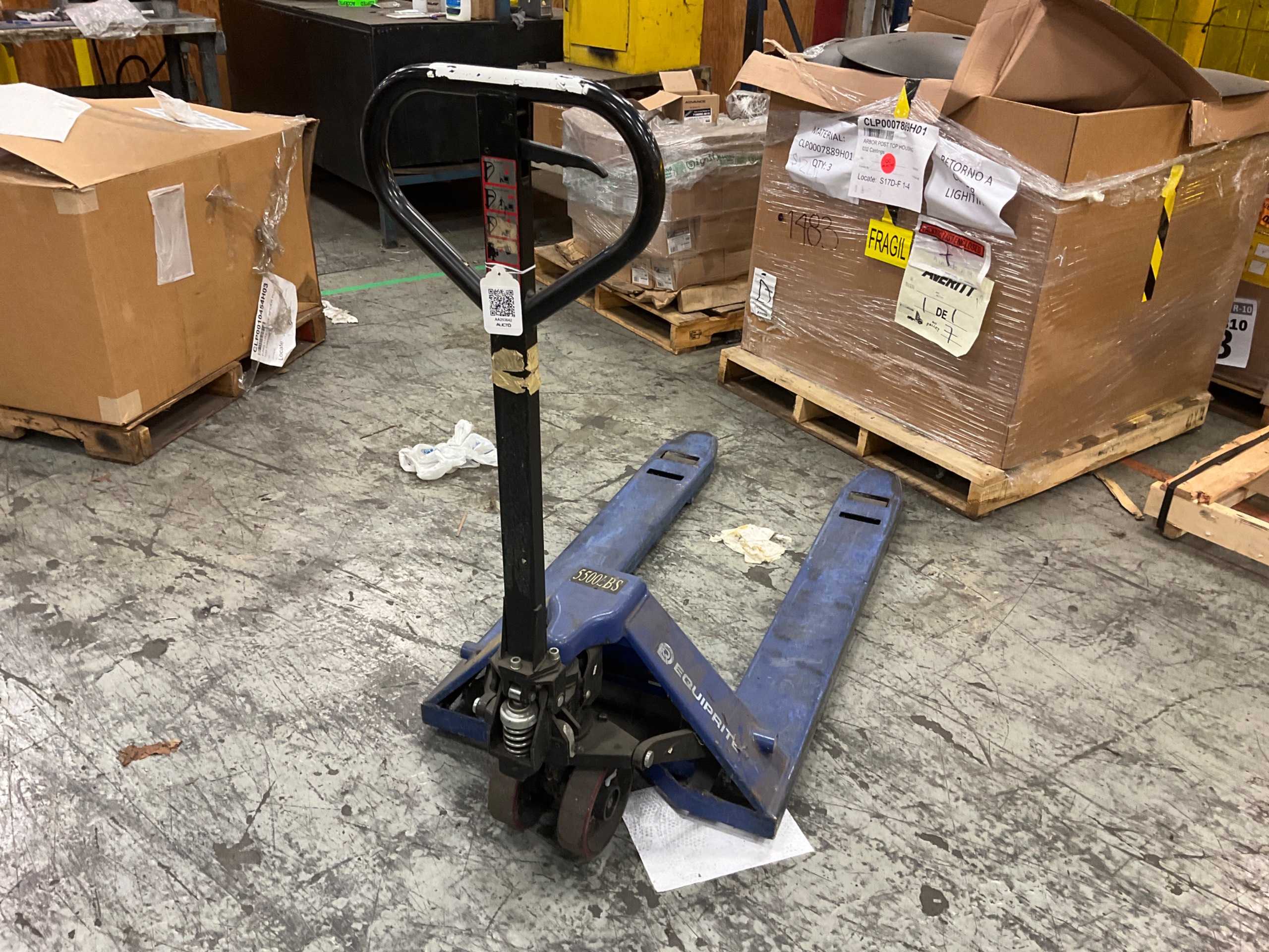 QTY 9: MANUAL PALLET JACK - MANUAL PALLET JACKS