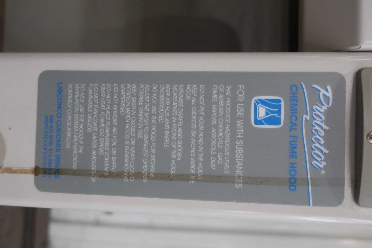 LABCONCO PROTECTOR 2247300 CHEMICAL FUME HOOD - FUME HOOD