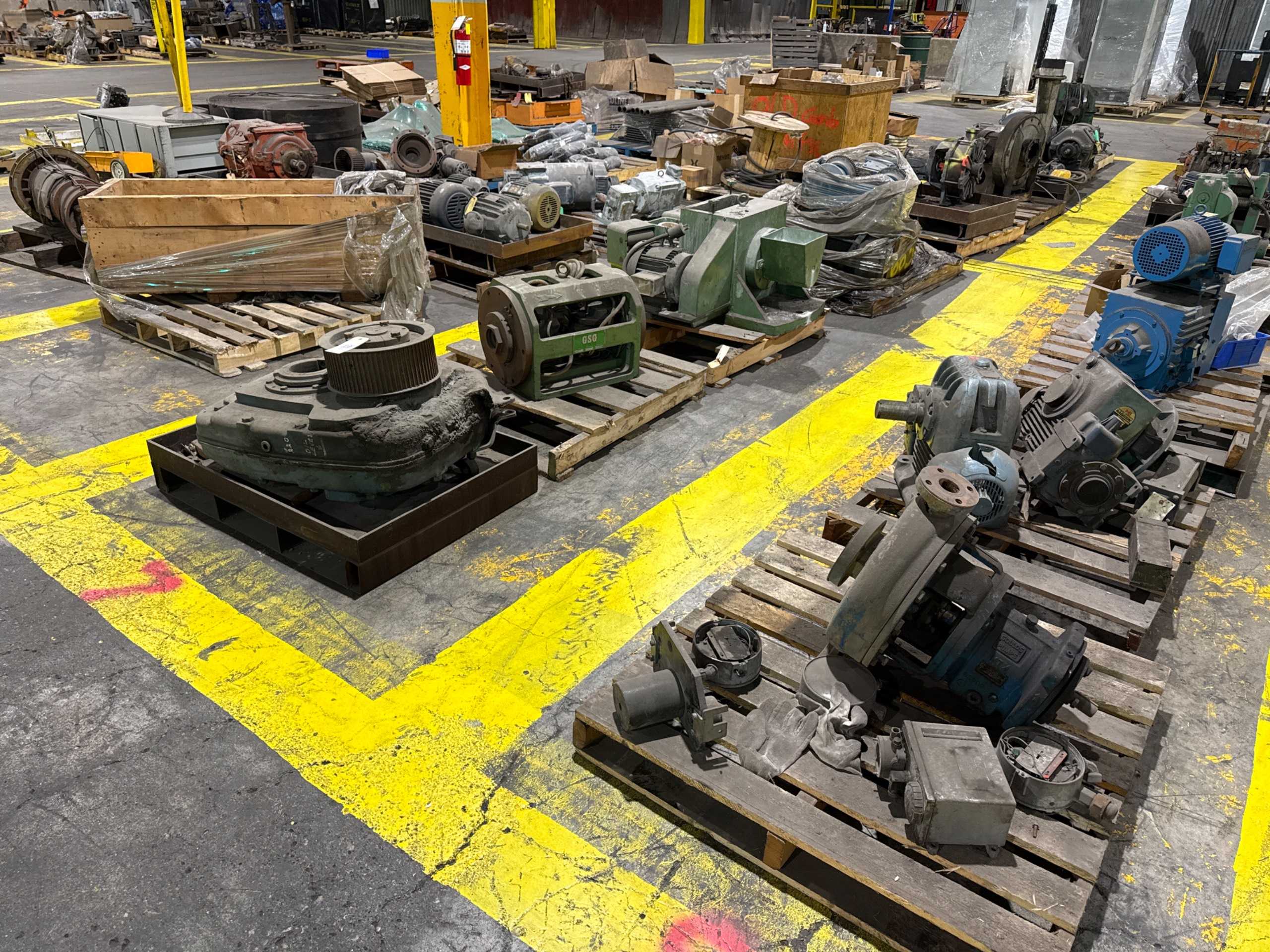 BULK QTY OF INDUSTRIAL PARTS - INDUSTRIAL PARTS