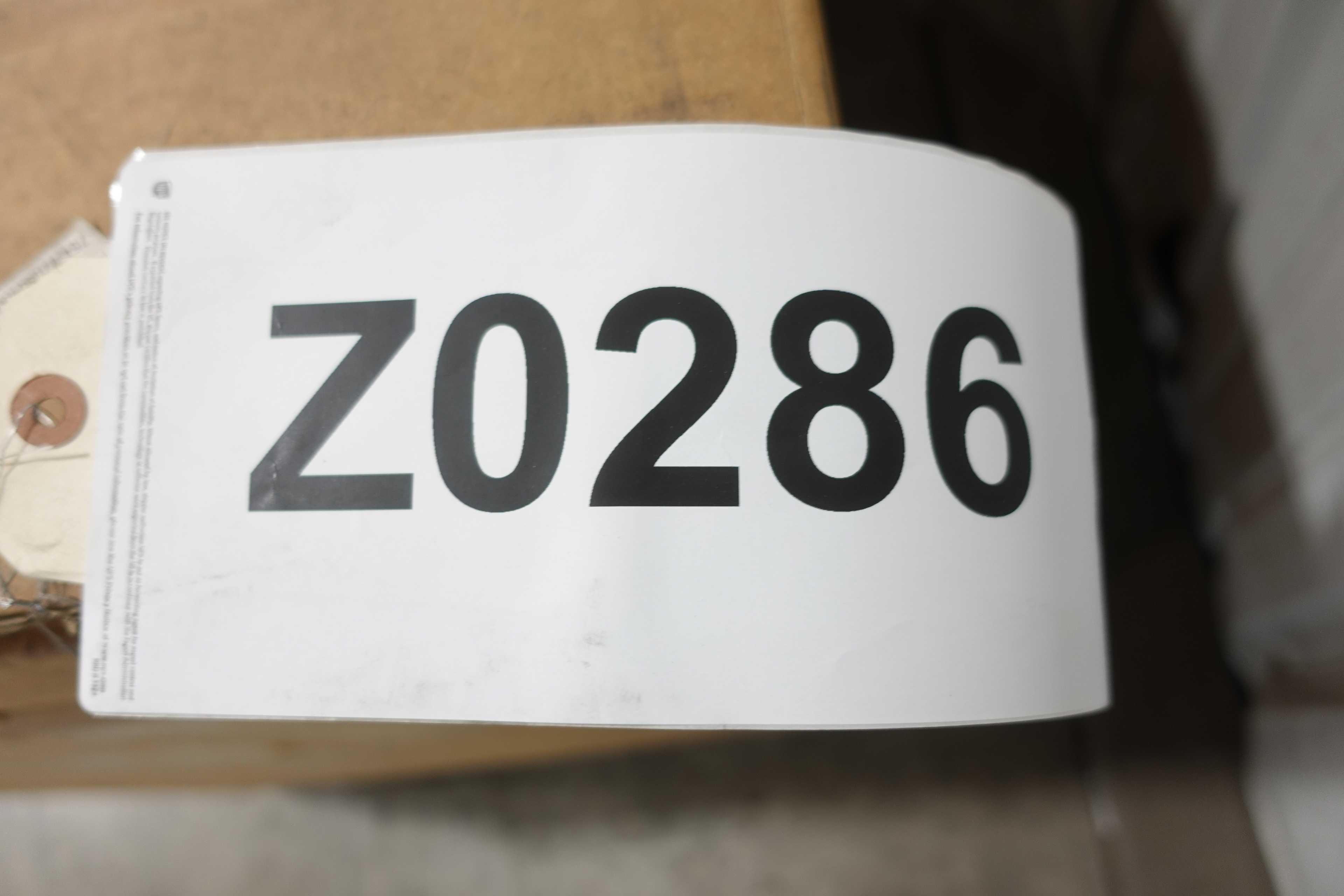 EUROTHERM 107524-77472 CONTROLLER - TEMPERATURE CONTROLLERS