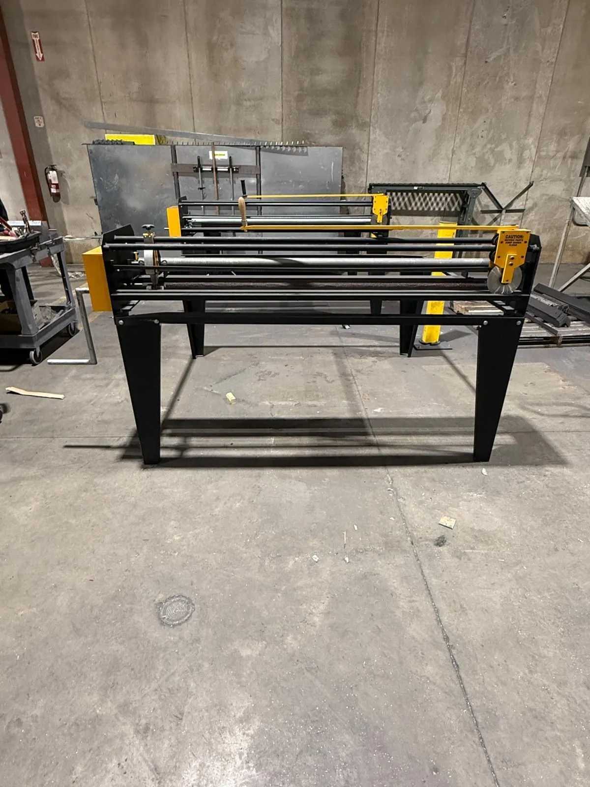 DURO DYNE LSU LINER SIZER, MANUAL, 60" W X 40" D ROLL CAPACITY, 0.5"-2" THK LINER - PROCESS EQUIPMENT