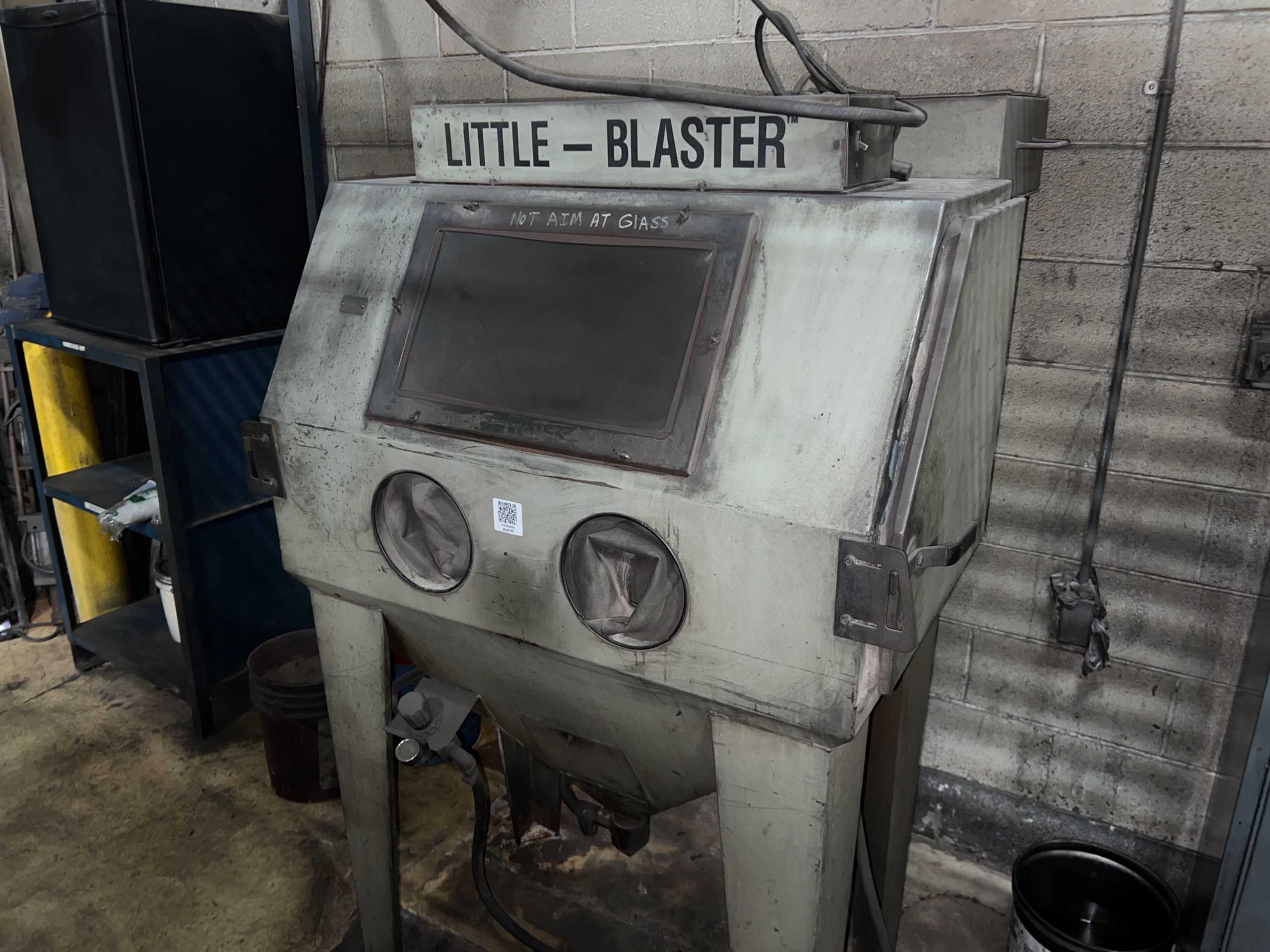 BLAST-IT-ALL LITTLE-BLASTER SAND BLASTING MACHINE BLAST-IT-ALL LITTLE-BLASTER SAND BLASTING MACHINE