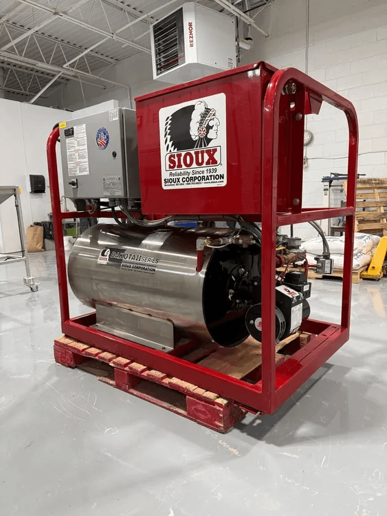 2013 SIOUX DAKOTA II H8* 2750 HOT WATER PRESSURE WASHER/STEAMER - HOT WATER PRESSURE WASHER