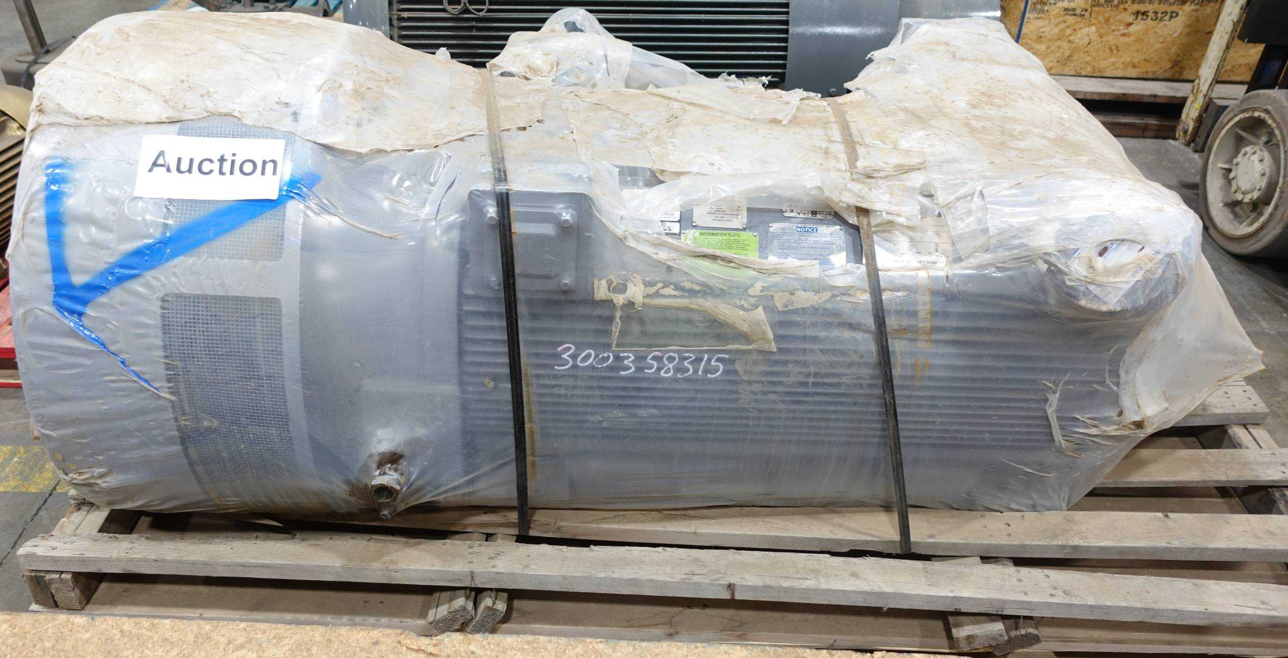 SKU 1729594 - SIEMENS 400 HP INDUCTION MOTOR, 3 PH, 3581 RPM, 7200V, FR. 5011S - AC MOTOR