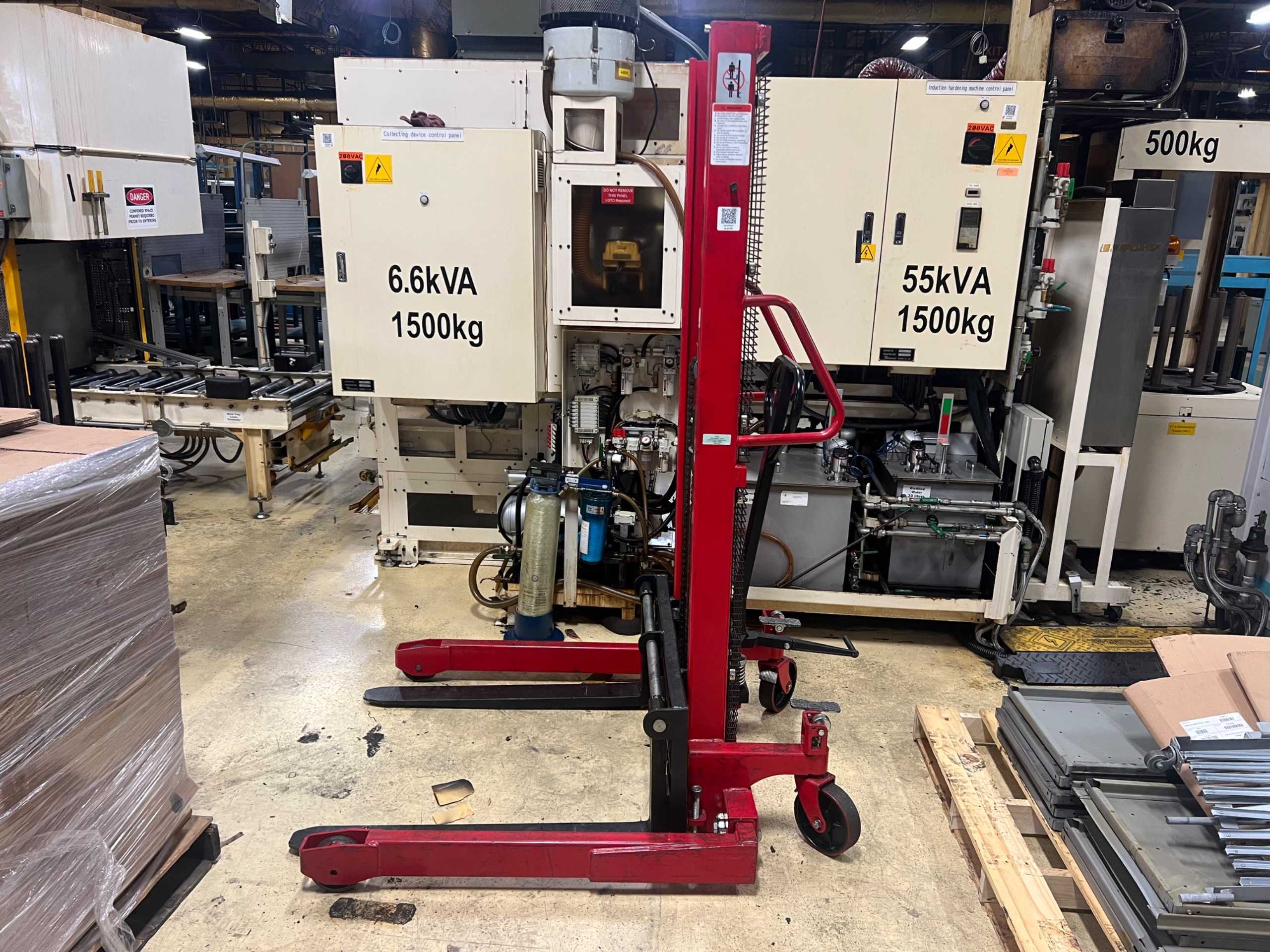 DAYTON 4VME8 MANUAL HYDRAULIC STACKER -