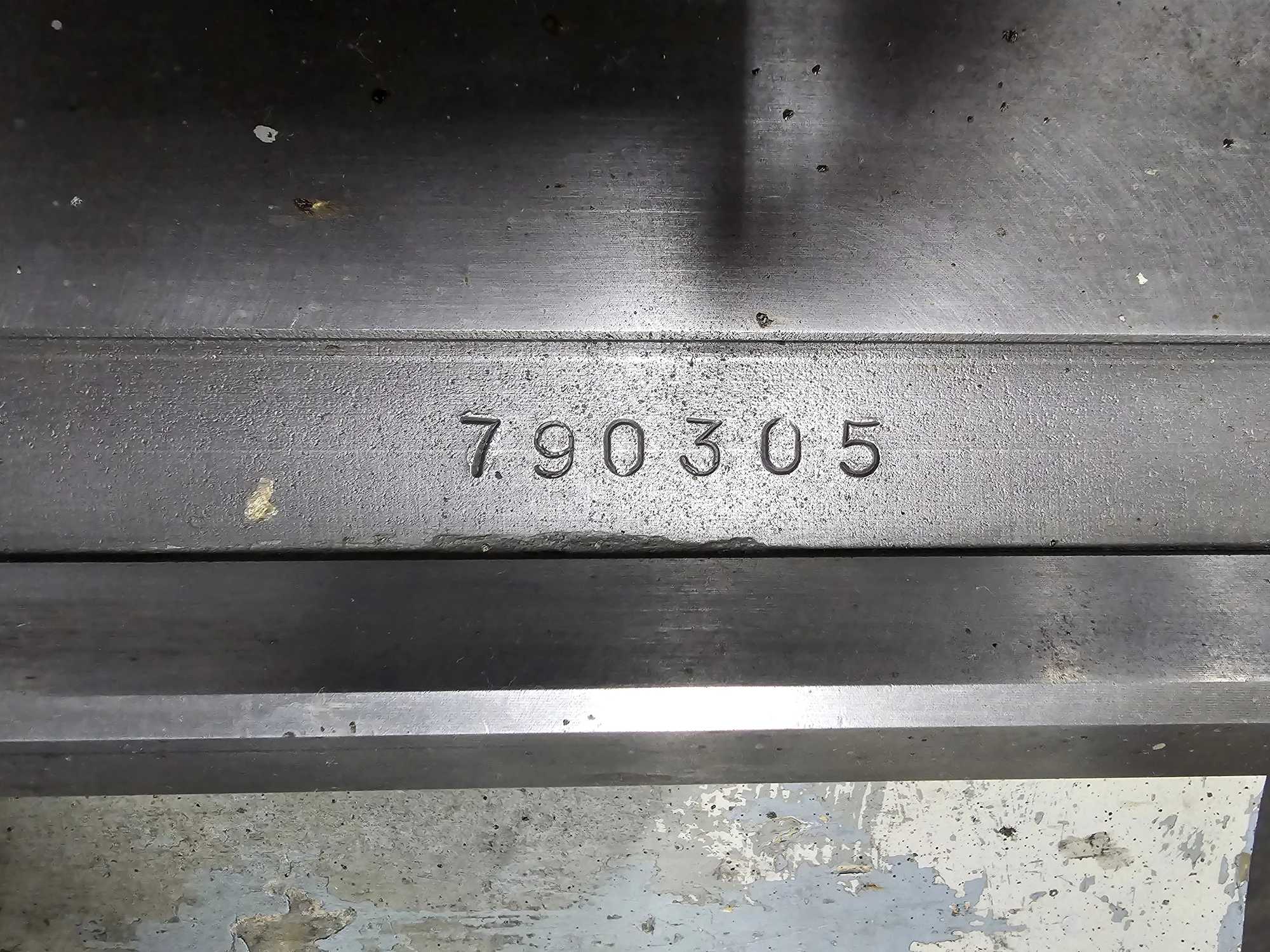 SUMMIT 26-4 X 60 GAP BED LATHE 26IN SWG 75IN CTRS 4.125IN BORE 4J CK 230V 3PH 7600LB - MANUAL LATHES