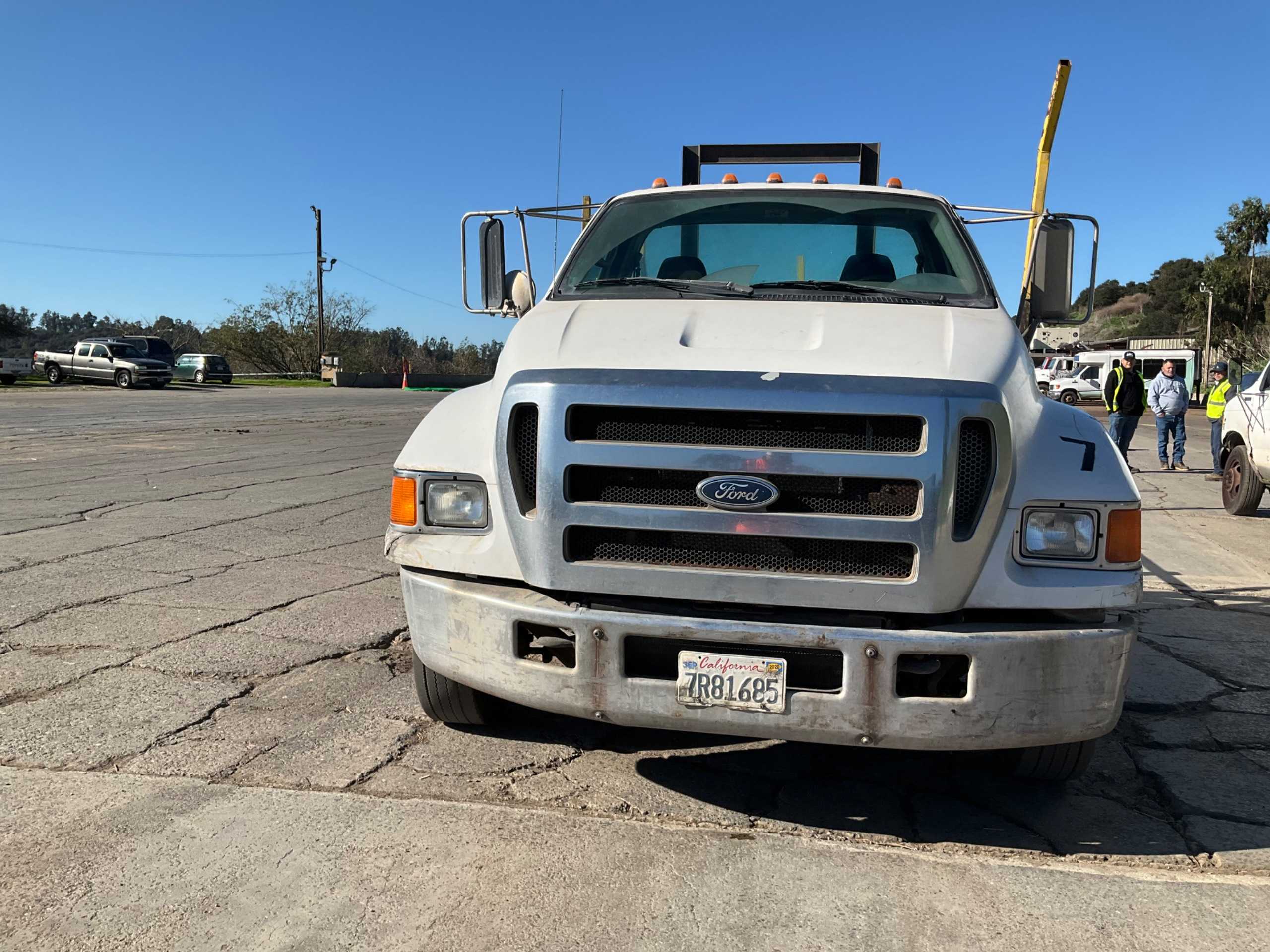 2004 FORD F-650 4X2 FLATBED TRUCK - FLATBED TRUCKS