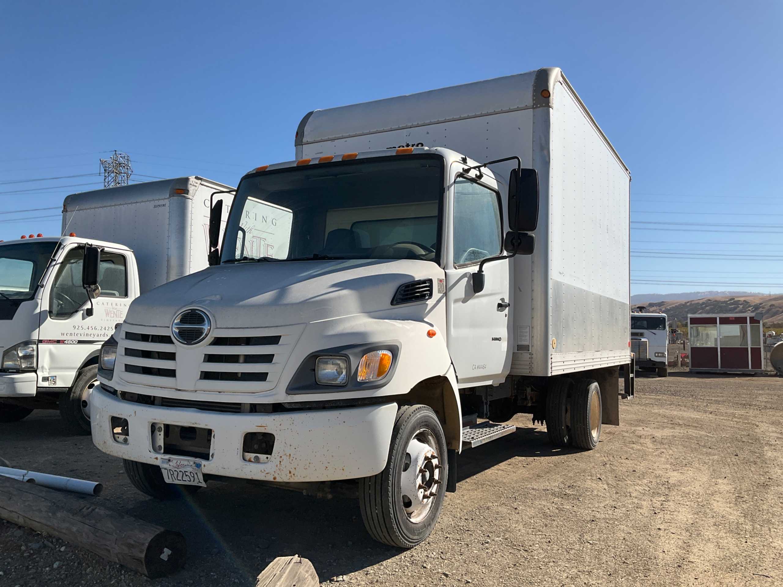 2004 HINO MOTORS LTD 56216 STRAIGHT CARGO TRUCK - STRAIGHT CARGO TRUCK