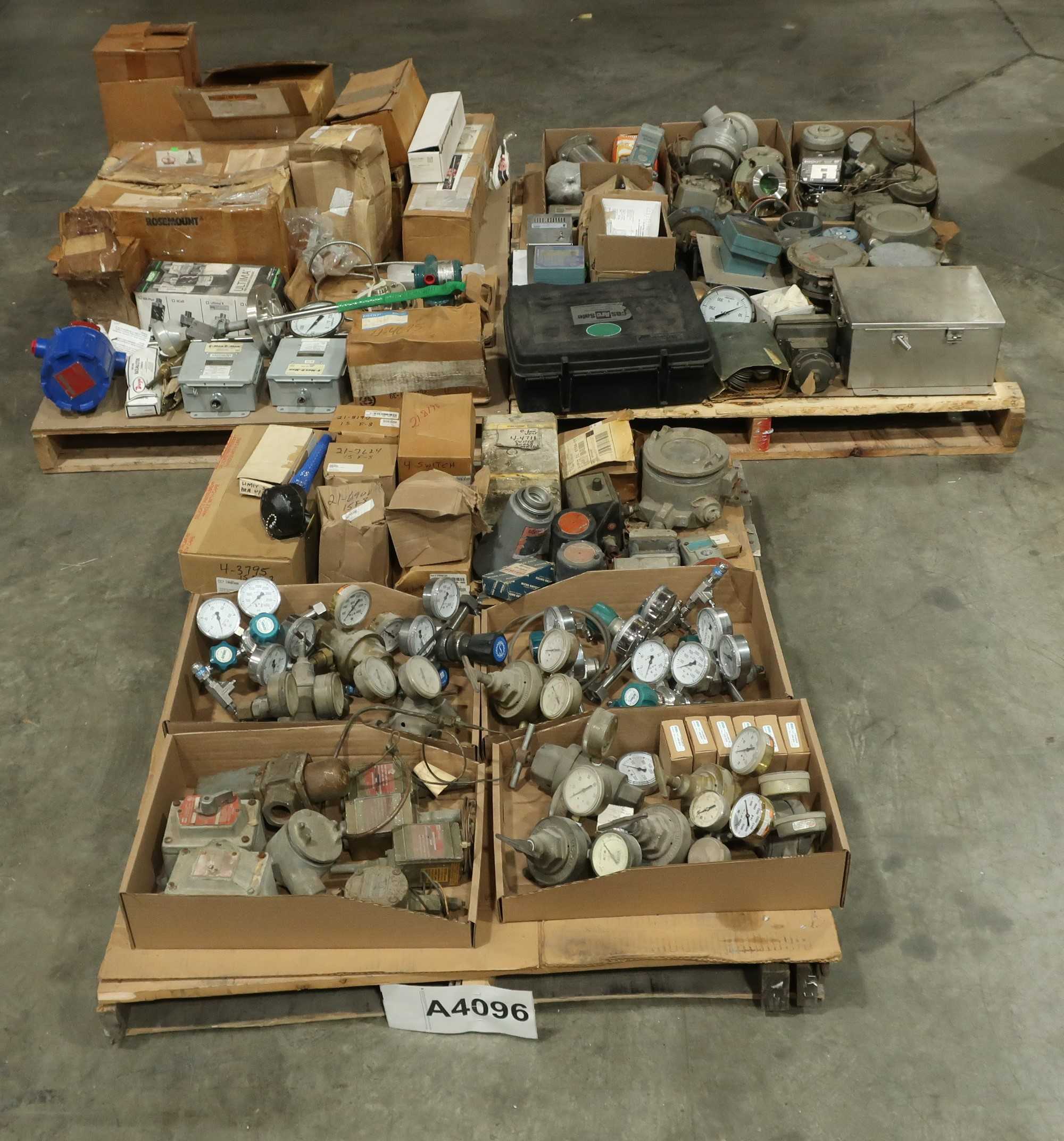 3 PALLETS OF ASSORTED INSTRUMENTATION - INSTRUMENTATION