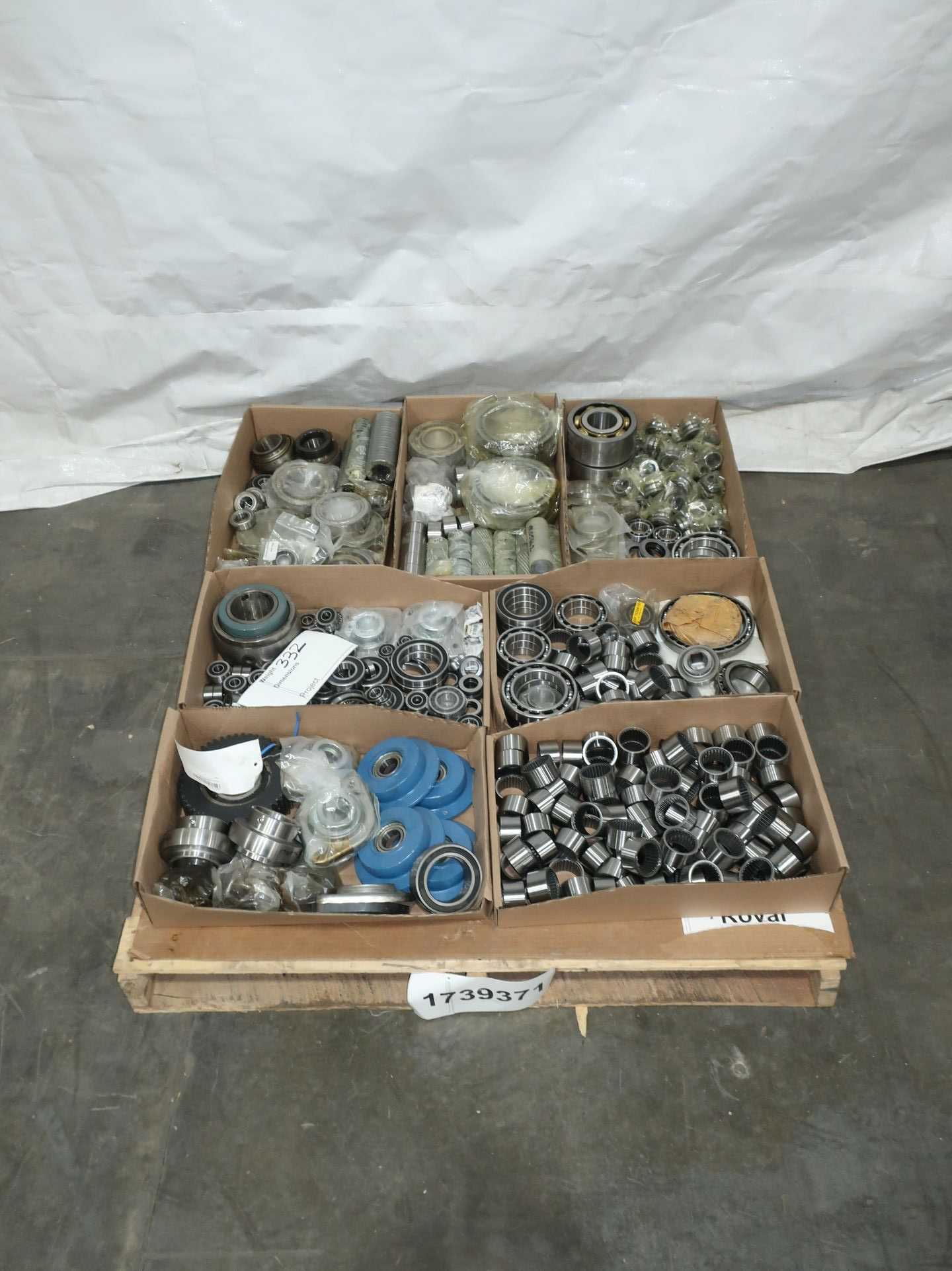 SKU 1739371 - PALLET OF ASSORTED BEARINGS, ROLLER, BALL, NEEDLE, MOUNTED - BEARINGS
