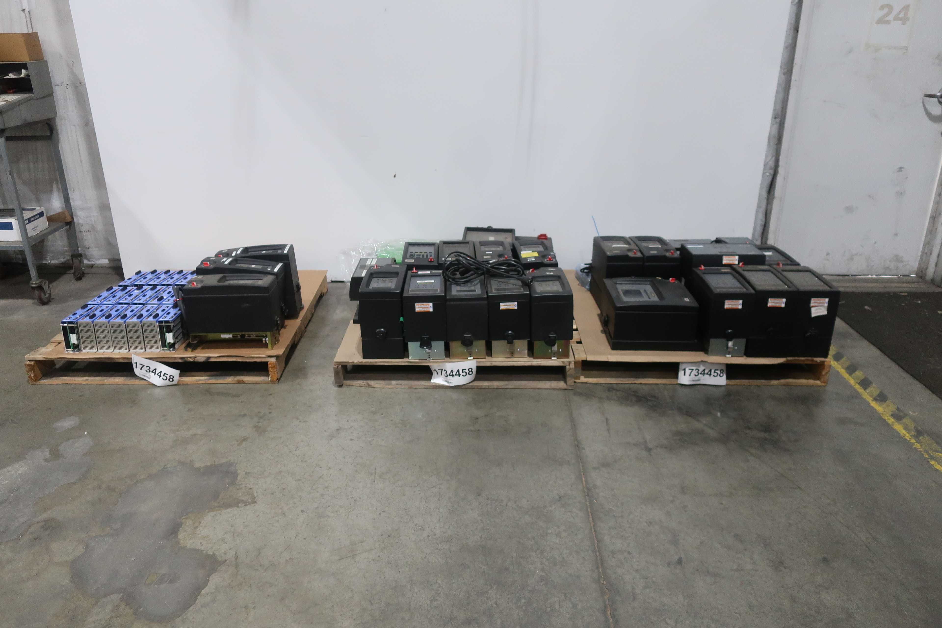 SKU 1734458 - 3 PALLETS OF ASSORTED NUTRUNNER CONTROLLERS ATLAS, SANYO, NT ENGINEERING, URY - PNEUMATIC POWER TOOL