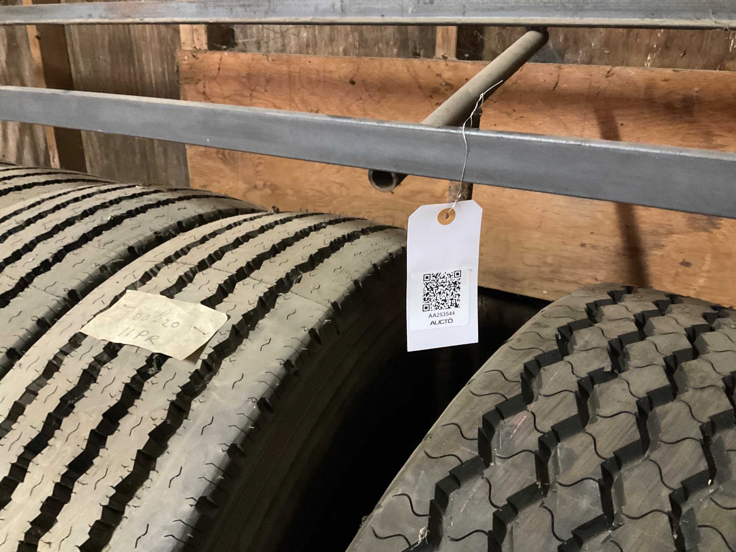 QTY 10: TIRE - CONSTRUCTION EQUIPMENT PARTS