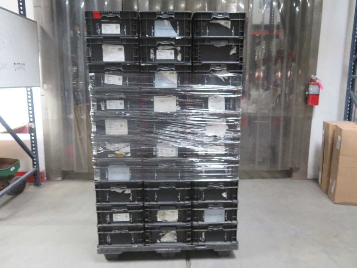 LOT OF 60 ORBIS NX02415-7 STAKPAK MODULAR STRAIGHT WALL CONTAINER 24X15X5 - STORAGE & HANDLING EQUIPMENT