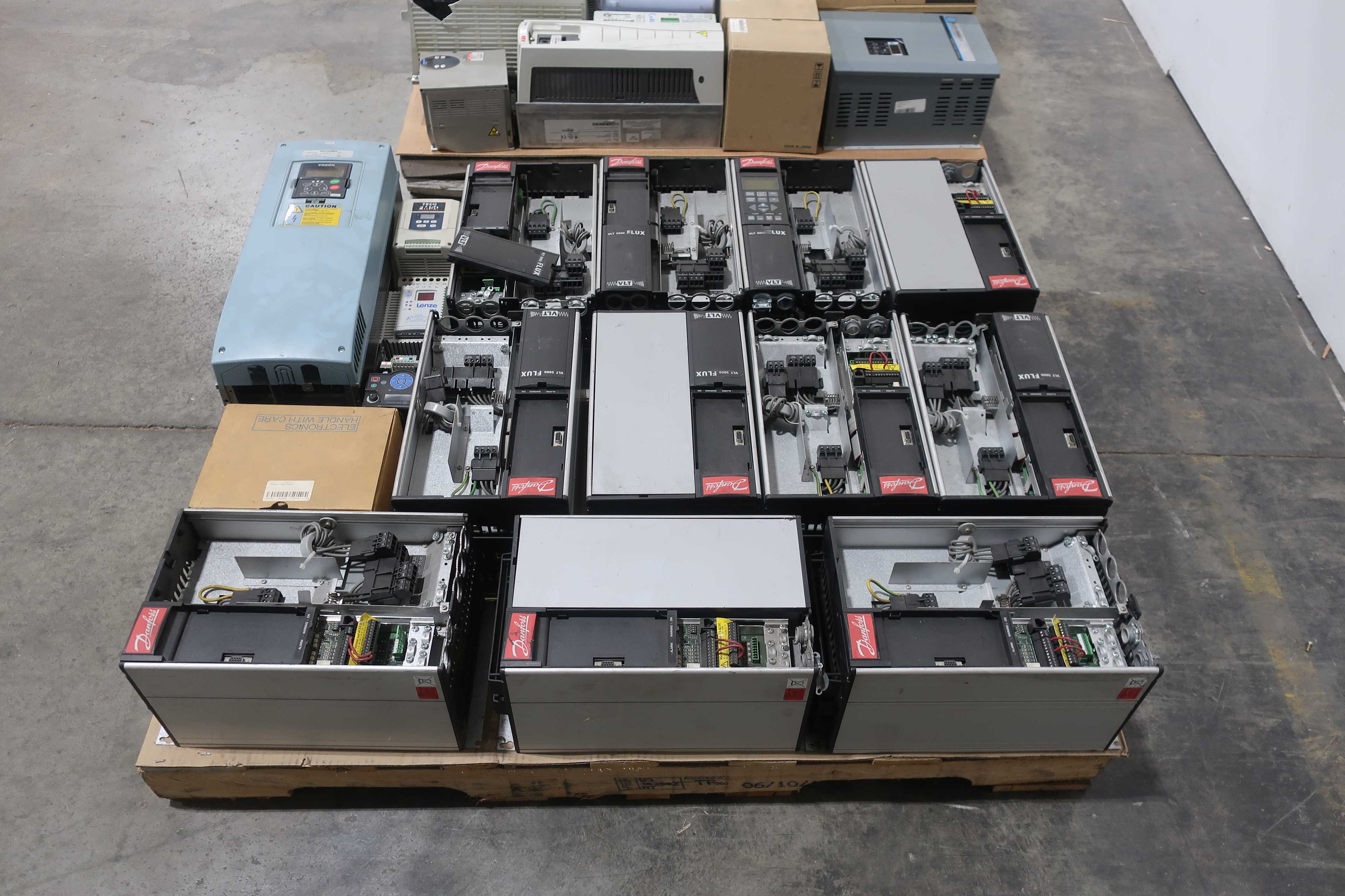 SKU 1738931 - 1 PALLET OF ASSORTED AC MOTOR DRIVES - MOTOR DRIVES