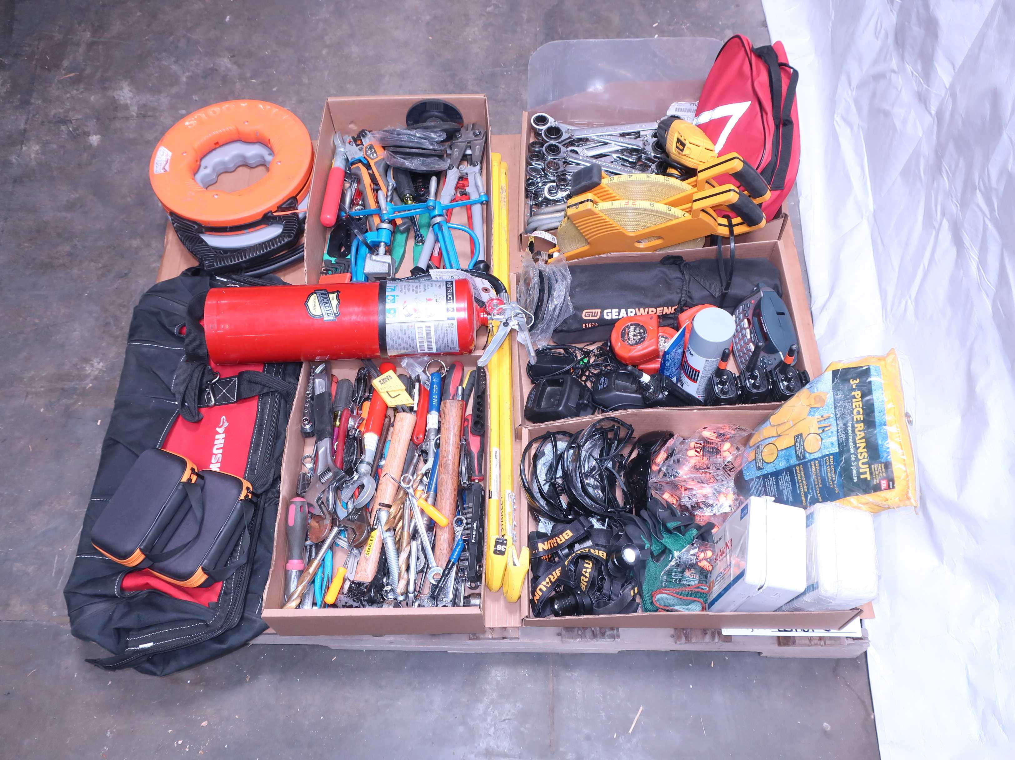 PALLET OF ASSTORED TOOLS - TOOLS