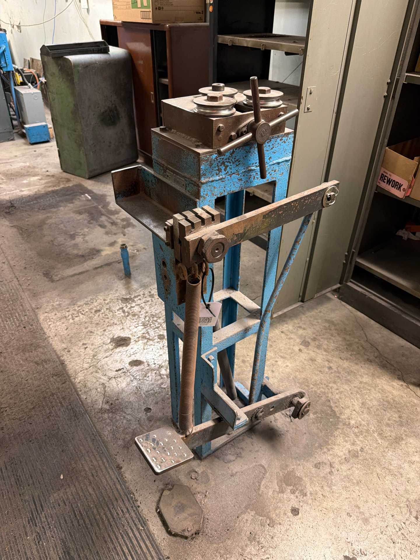 Manual Rod/Wire Straightener - WIRE STRAIGHTENING & CUTTING MACHINES