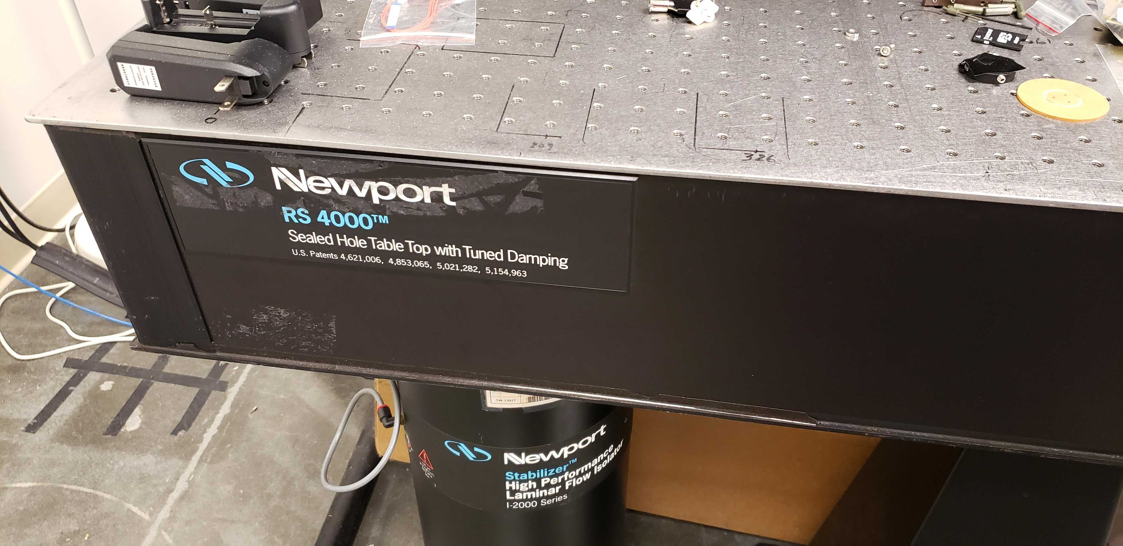 NEWPORT RS 4000 OPTICS WORK TABLE - WORK TABLE