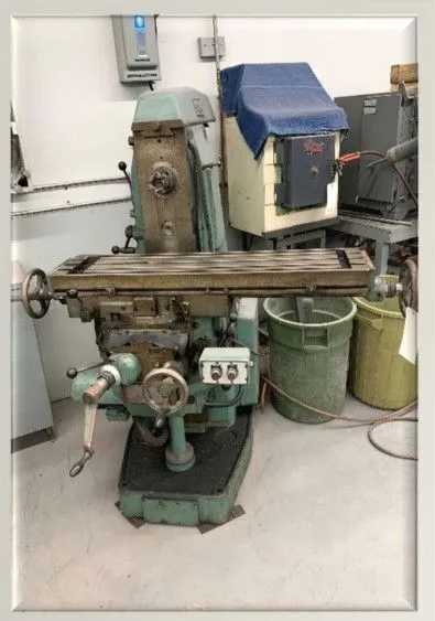 SAJO UF-52 UNIVERSAL MILLING MACHINE, 3.5HP, 40-1800RPM, 550V 3PH 60HZ - MILLING MACHINES