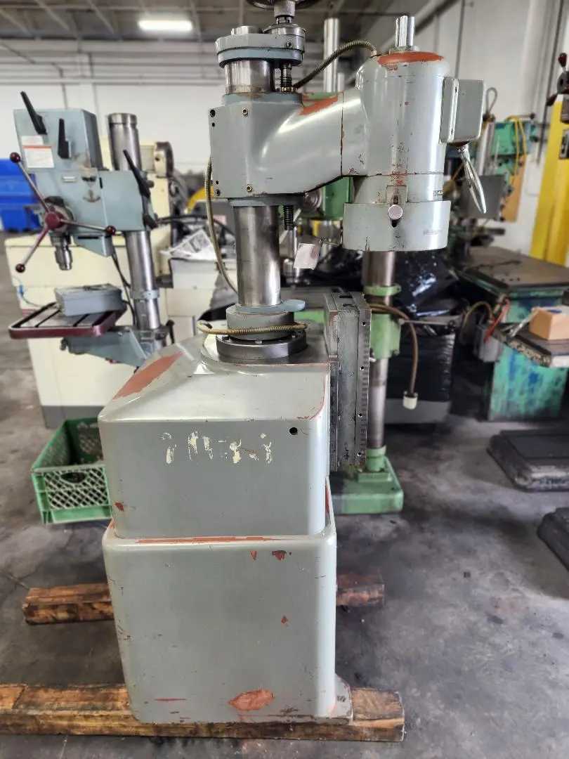 MEDINA MODEL B END GRINDER, 46" GRINDING CAPACITY, 10" X 15" CHUCK, 7" X 3" WHEEL - GRINDING MACHINES