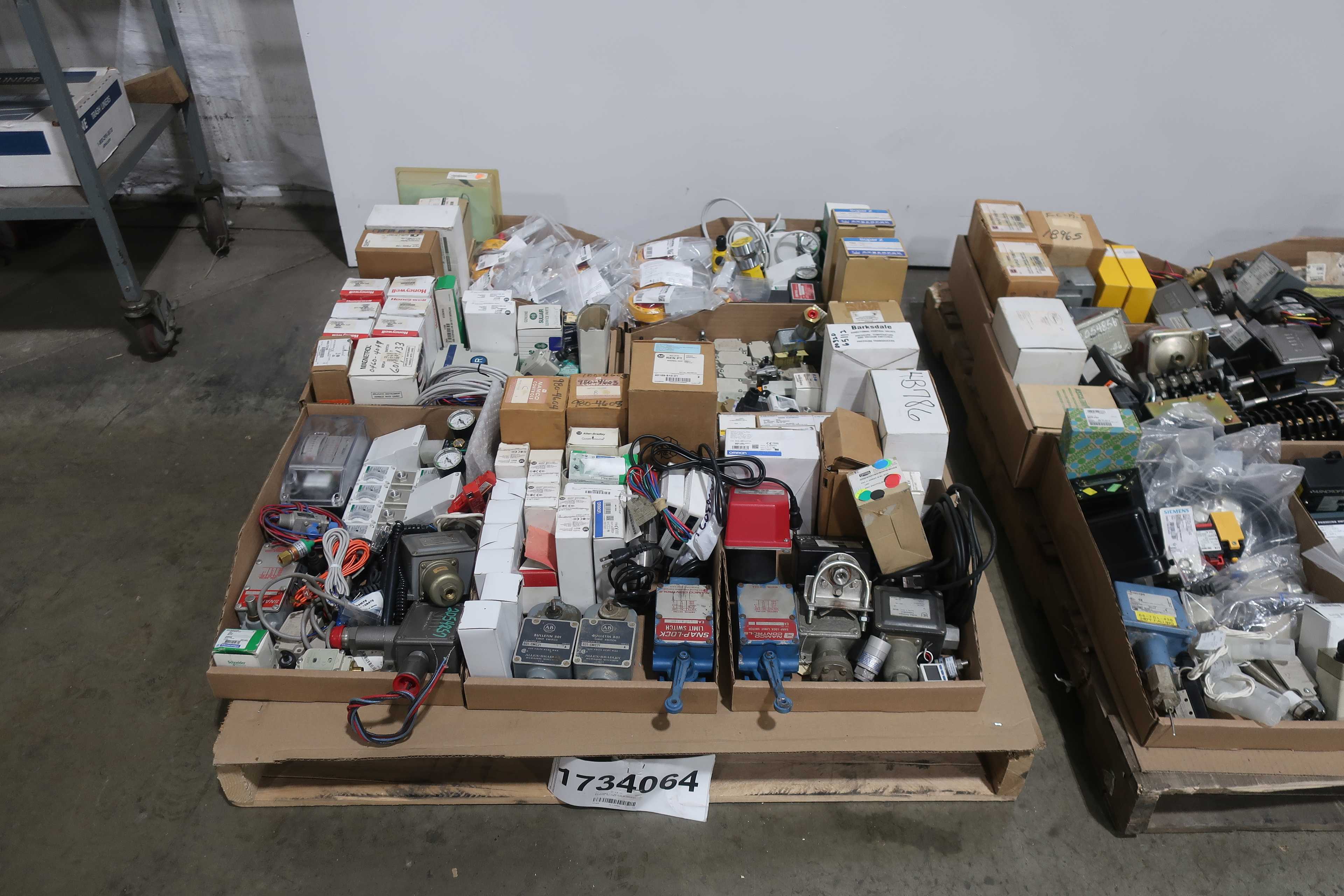 SKU 1734064 - 3 PALLETS OF ASSORTED ELECTRICAL SWITCHES - SWITCHES