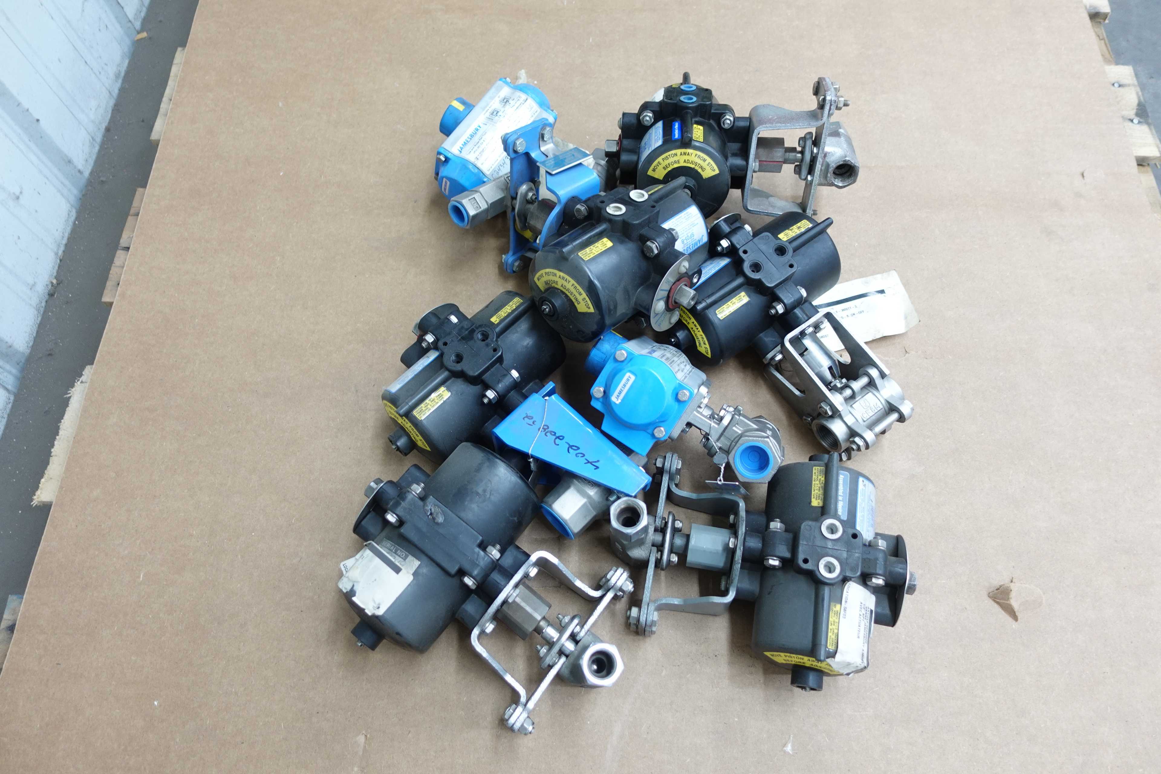 LOT OF ASSORTED JAMESBURY PNEUMATIC ACTUATOR BALL VALVES - BALL VALVE